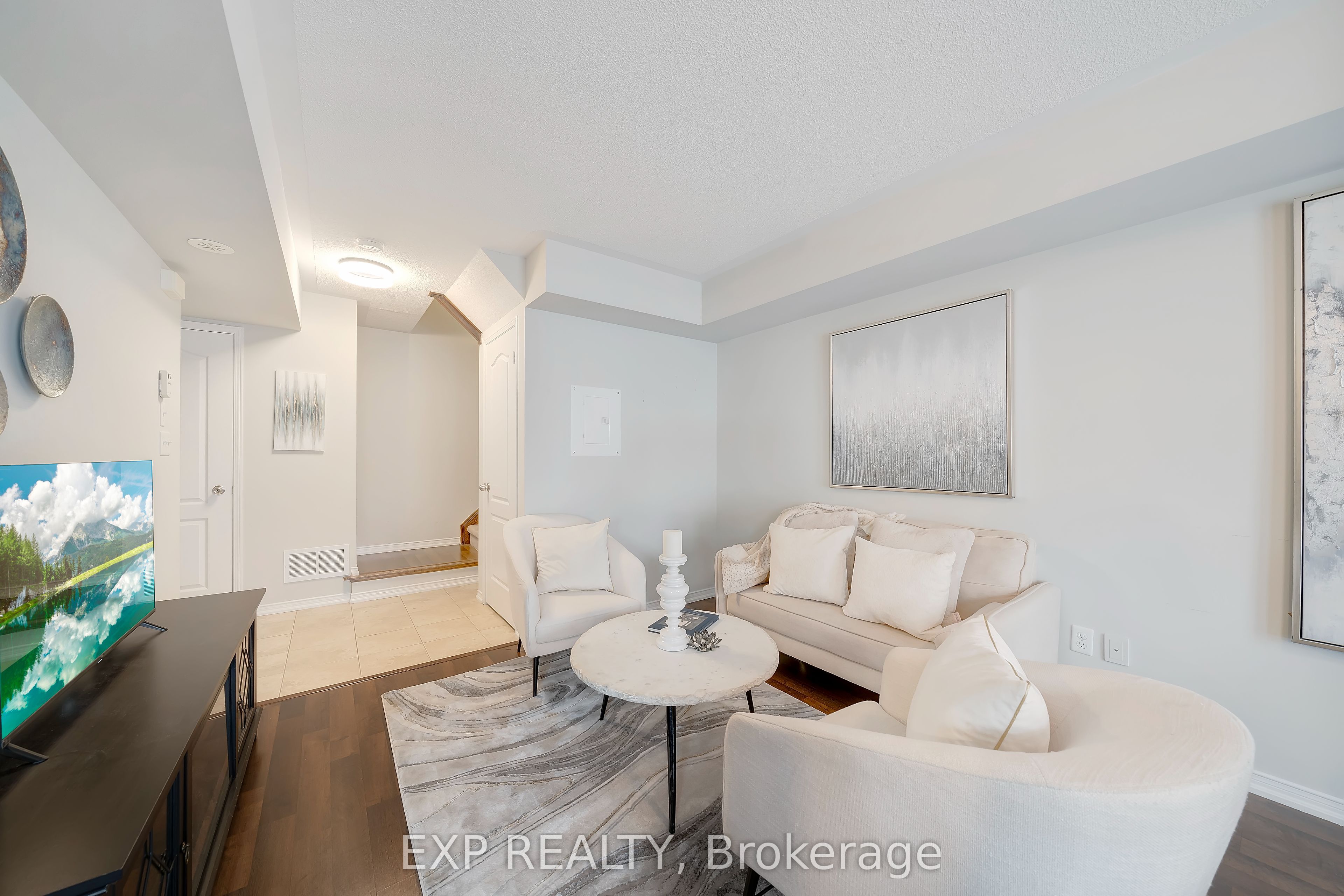 2480 Post Road #14