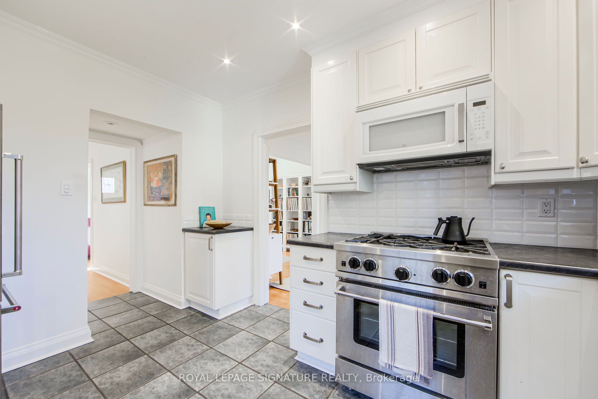 6 Jasmine Avenue