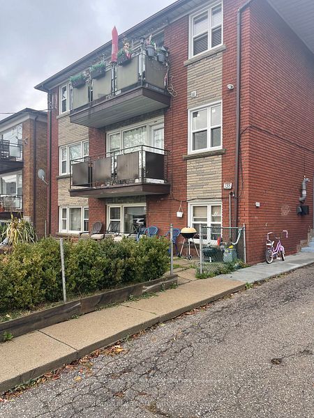 138 Portland Street, #4