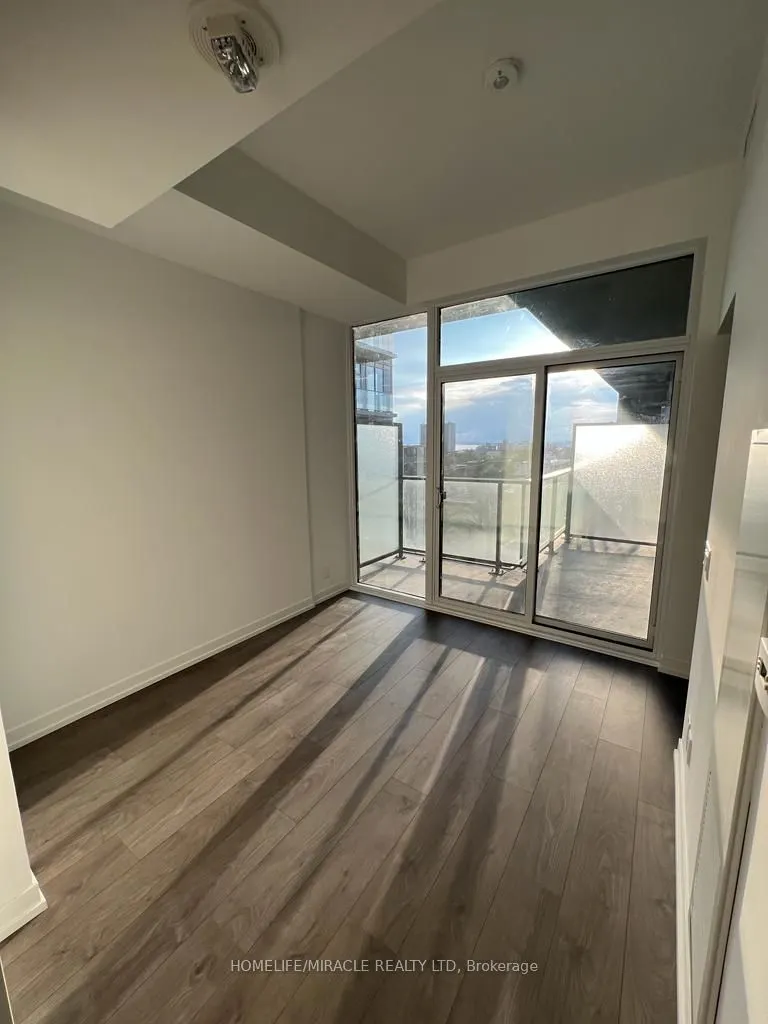 270 Dufferin Street #914