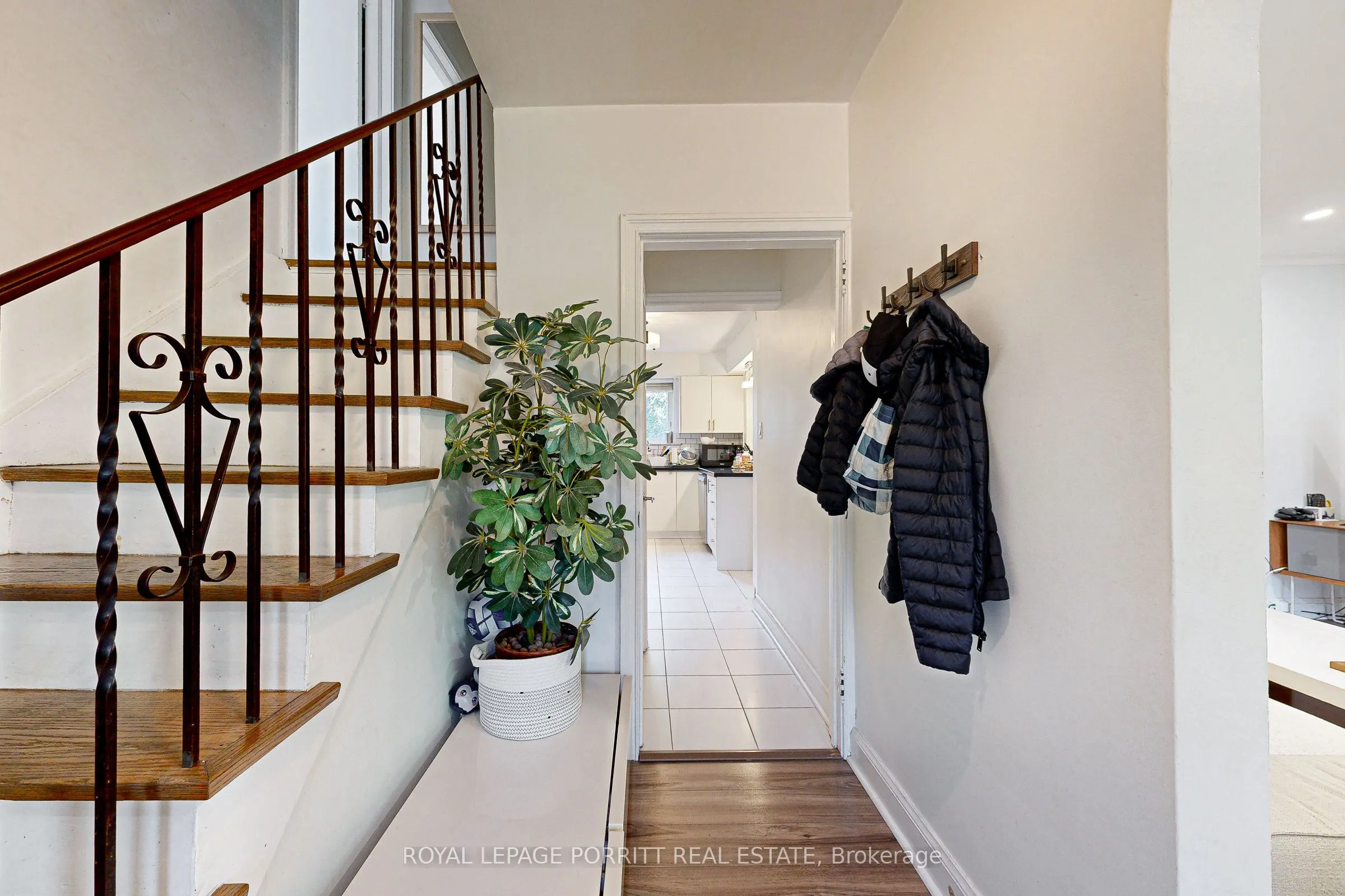 110 Prince Edward Drive S