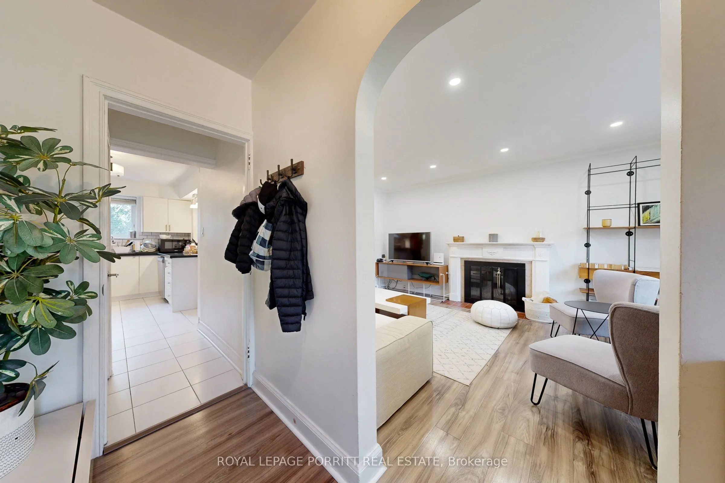 110 Prince Edward Drive S