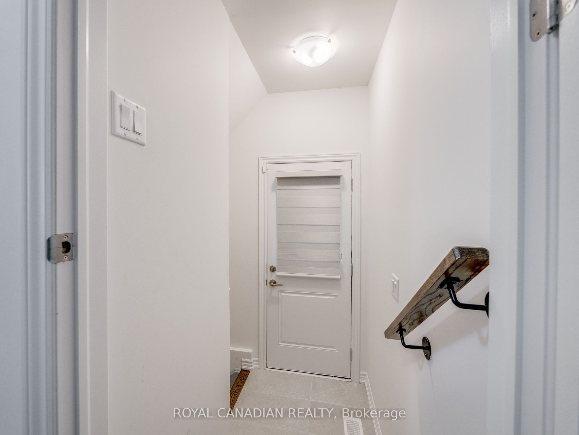 476 Bergamot Avenue