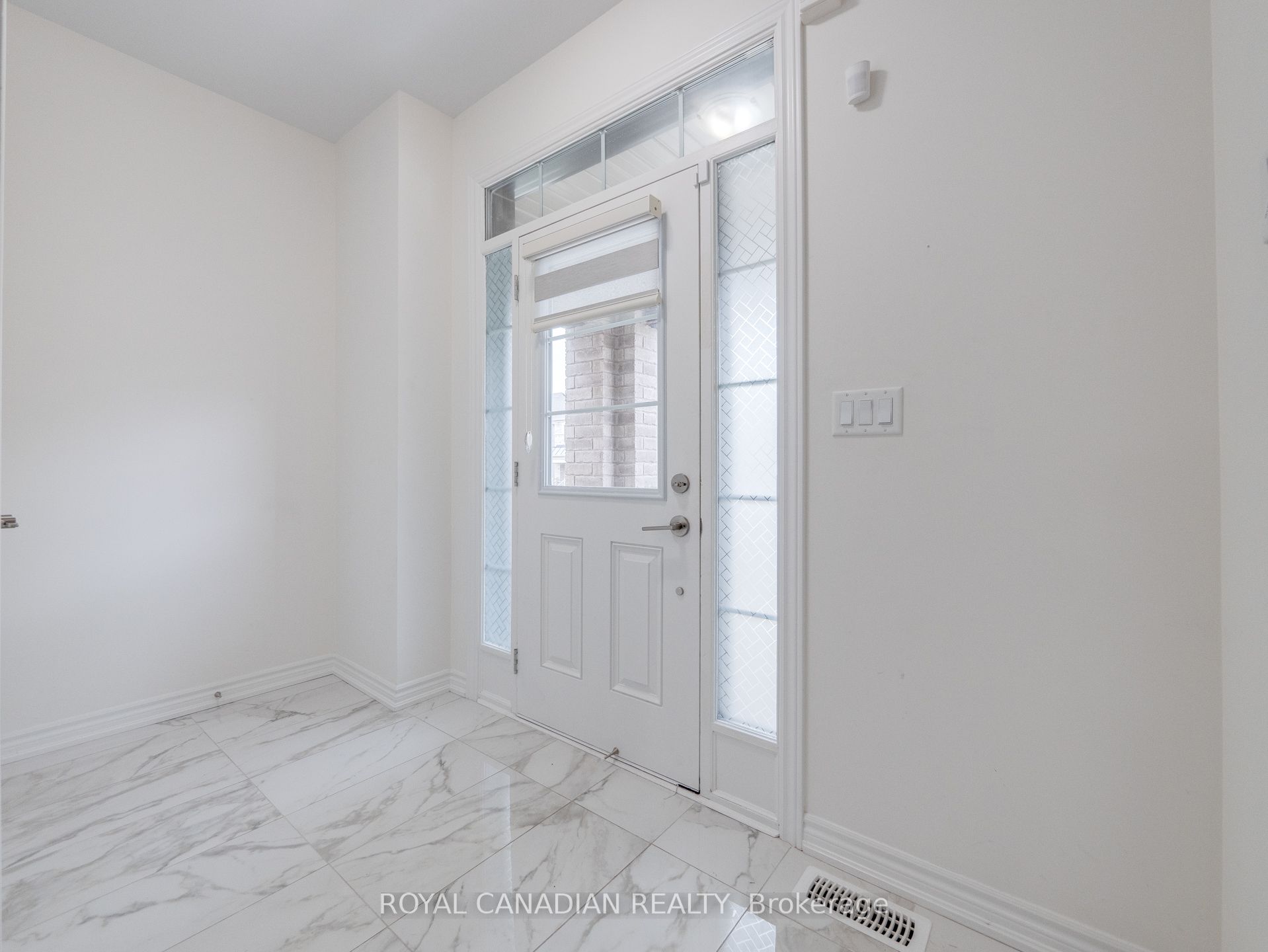 476 Bergamot Avenue