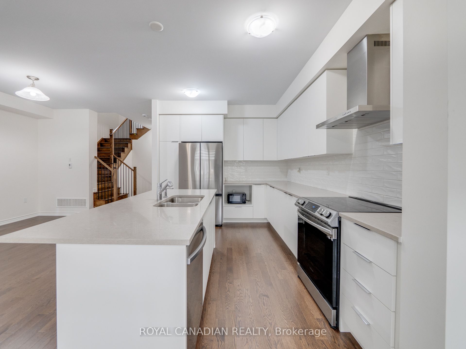 476 Bergamot Avenue