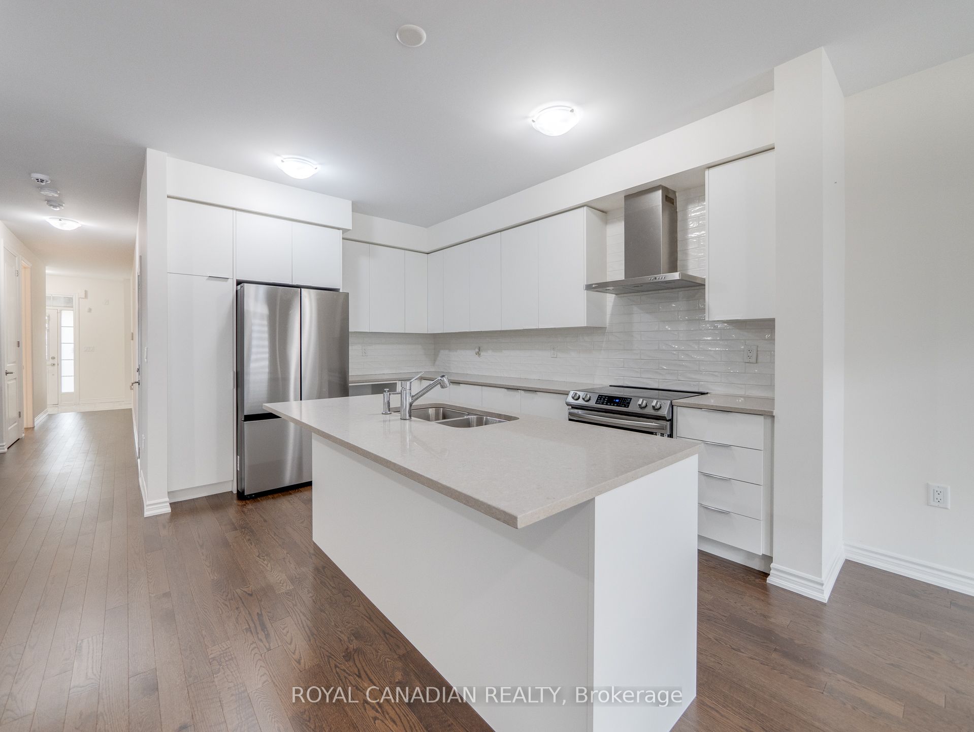 476 Bergamot Avenue