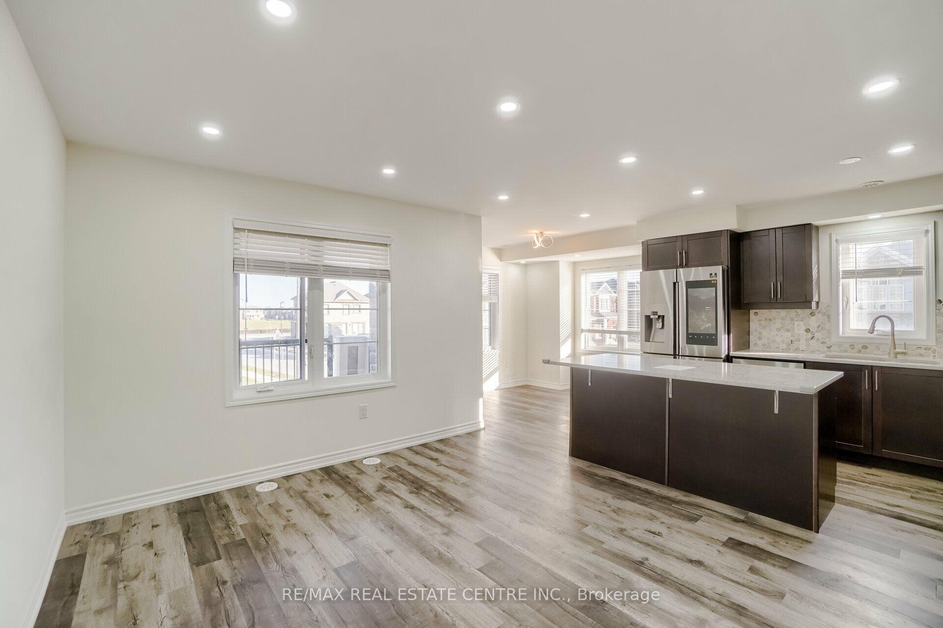 875 Sumac Crescent