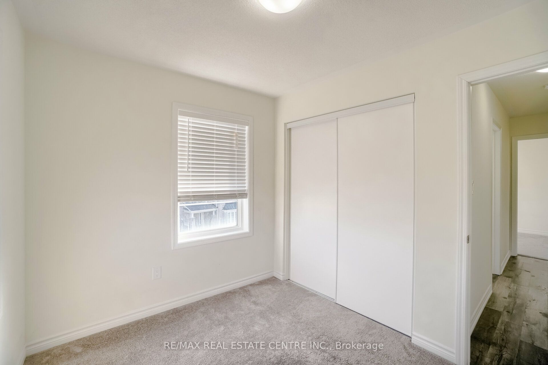 875 Sumac Crescent