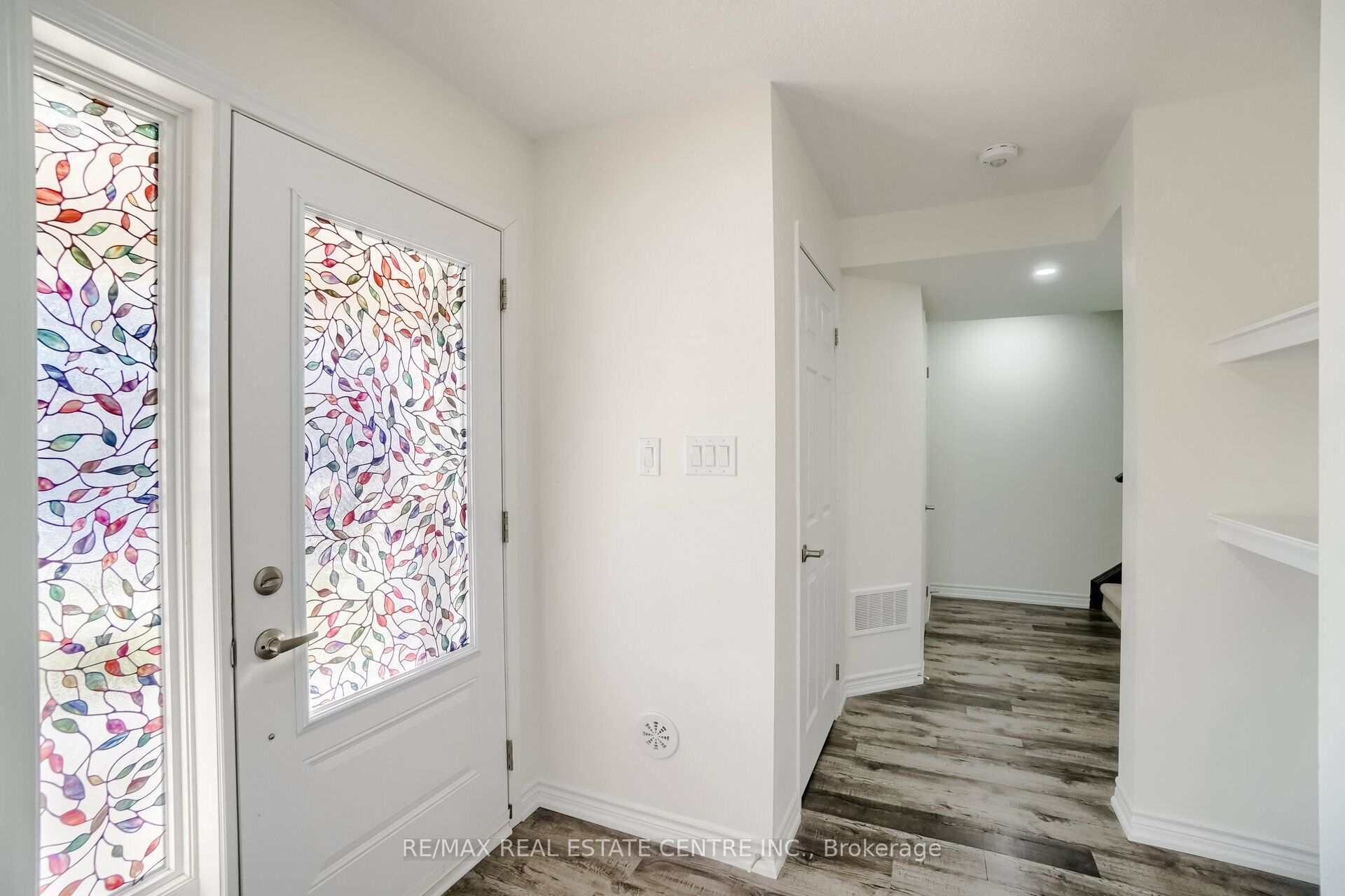 875 Sumac Crescent