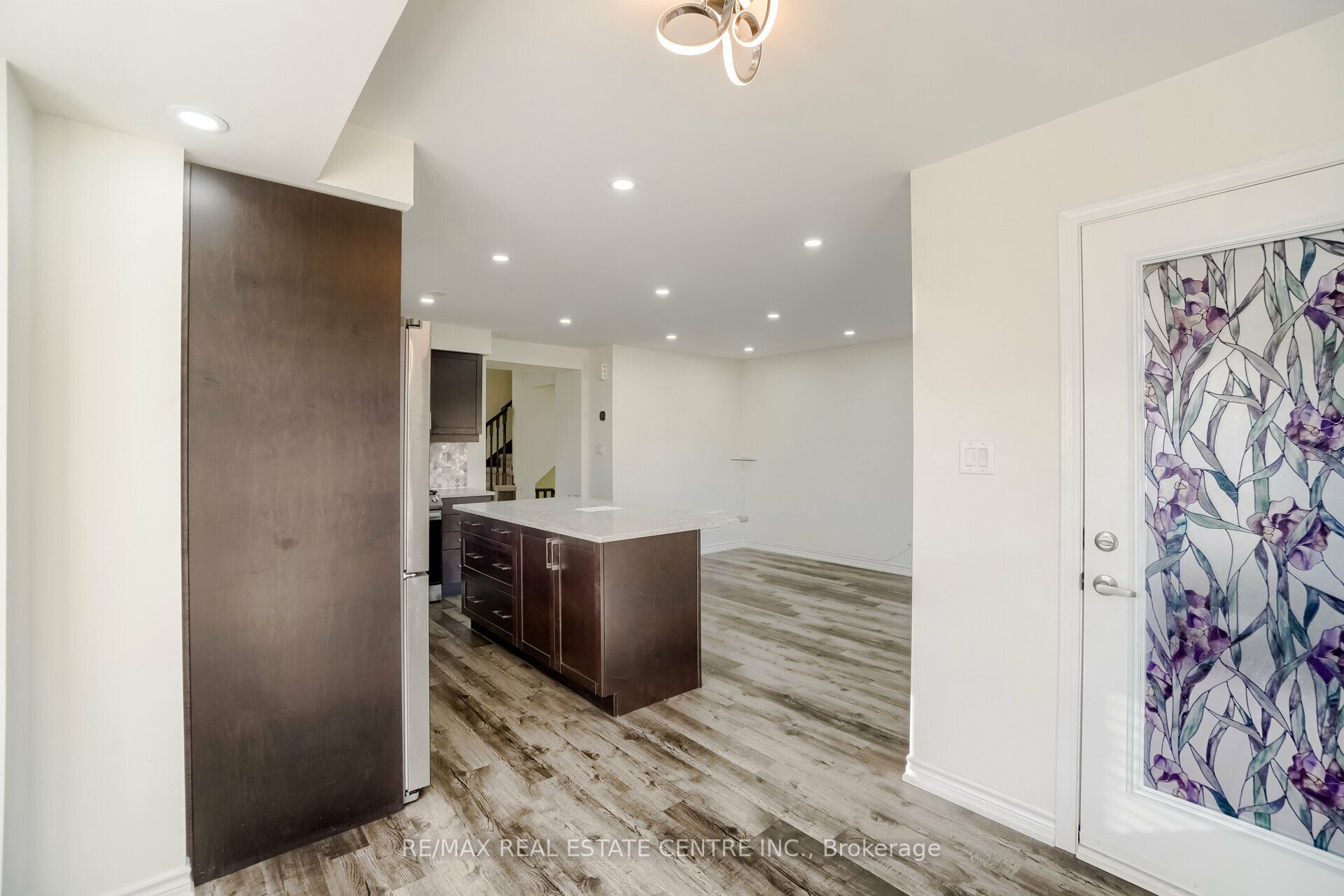 875 Sumac Crescent