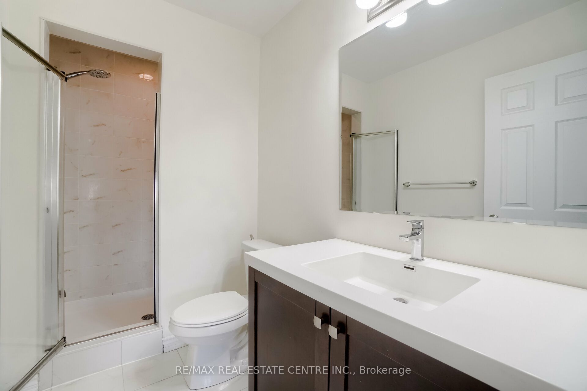 875 Sumac Crescent