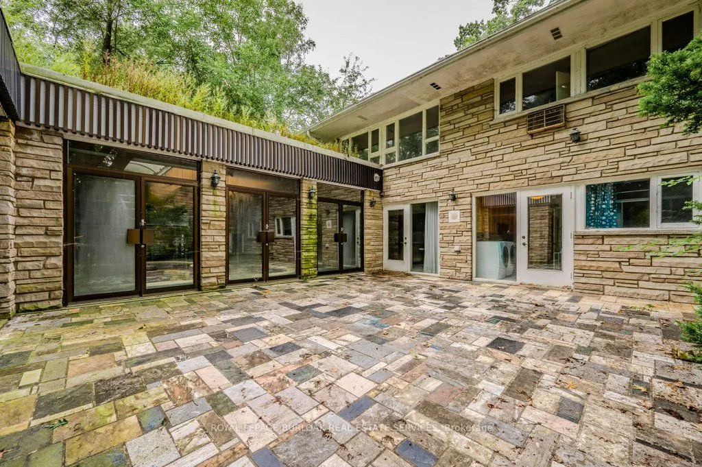 3 Edgehill Road