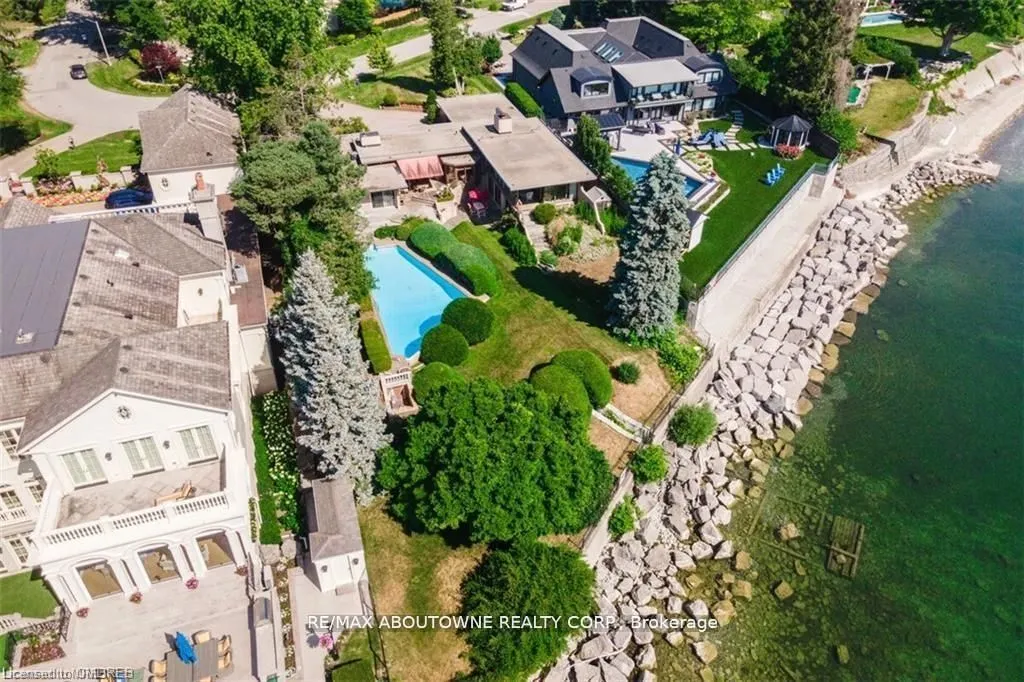 1044 Argyle Drive
