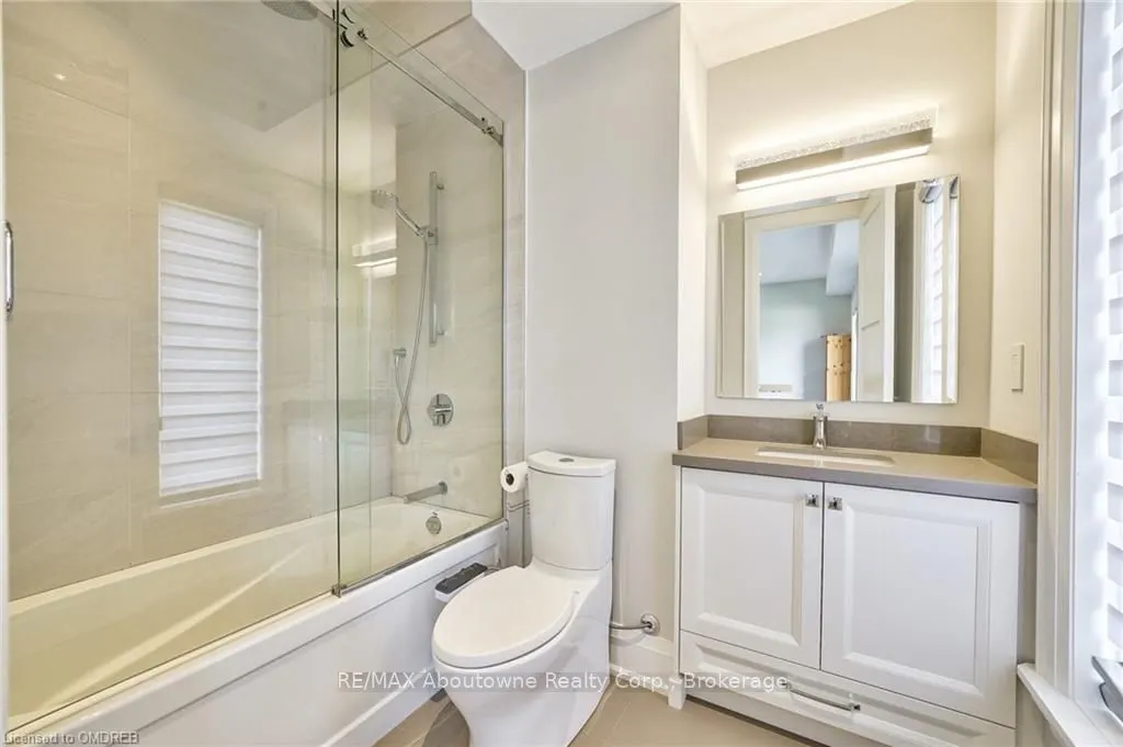 390 SANDHURST Drive