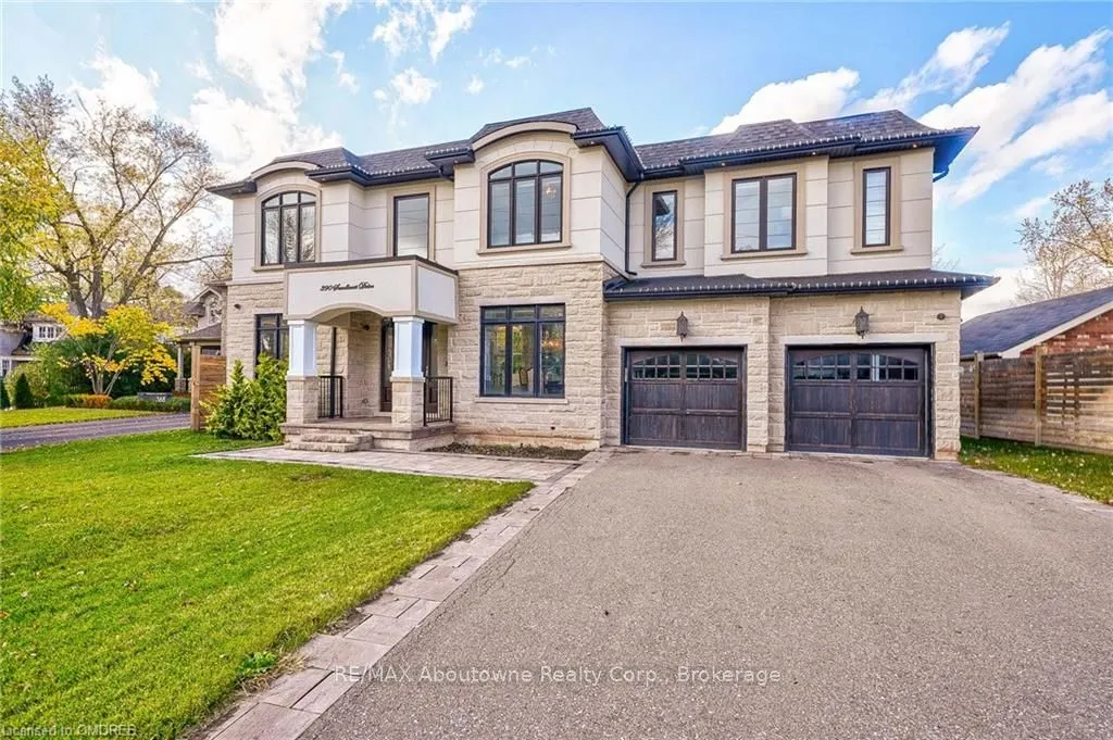 390 SANDHURST Drive