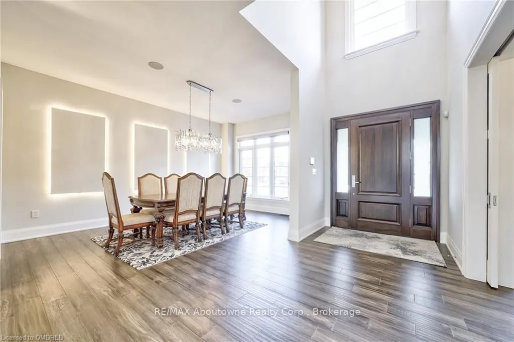 390 SANDHURST Drive