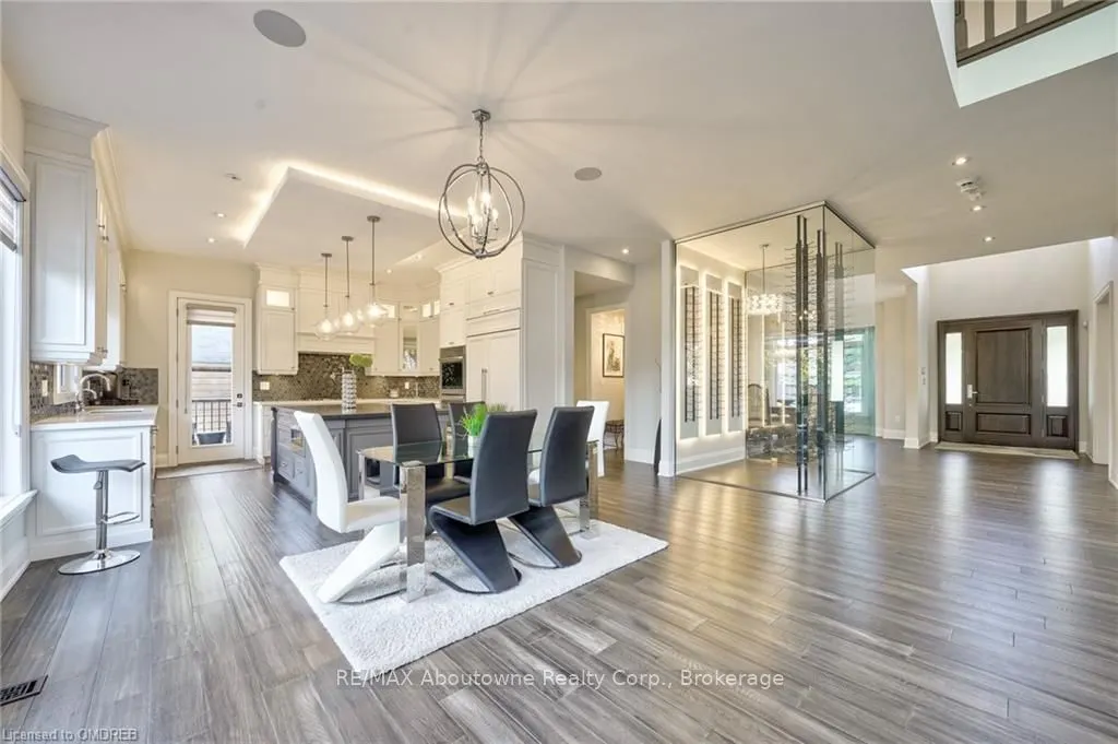 390 SANDHURST Drive