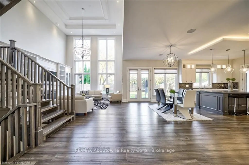 390 SANDHURST Drive