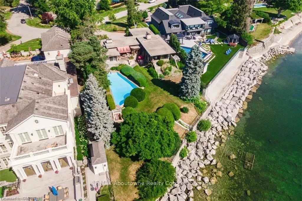 1044 ARGYLE Drive