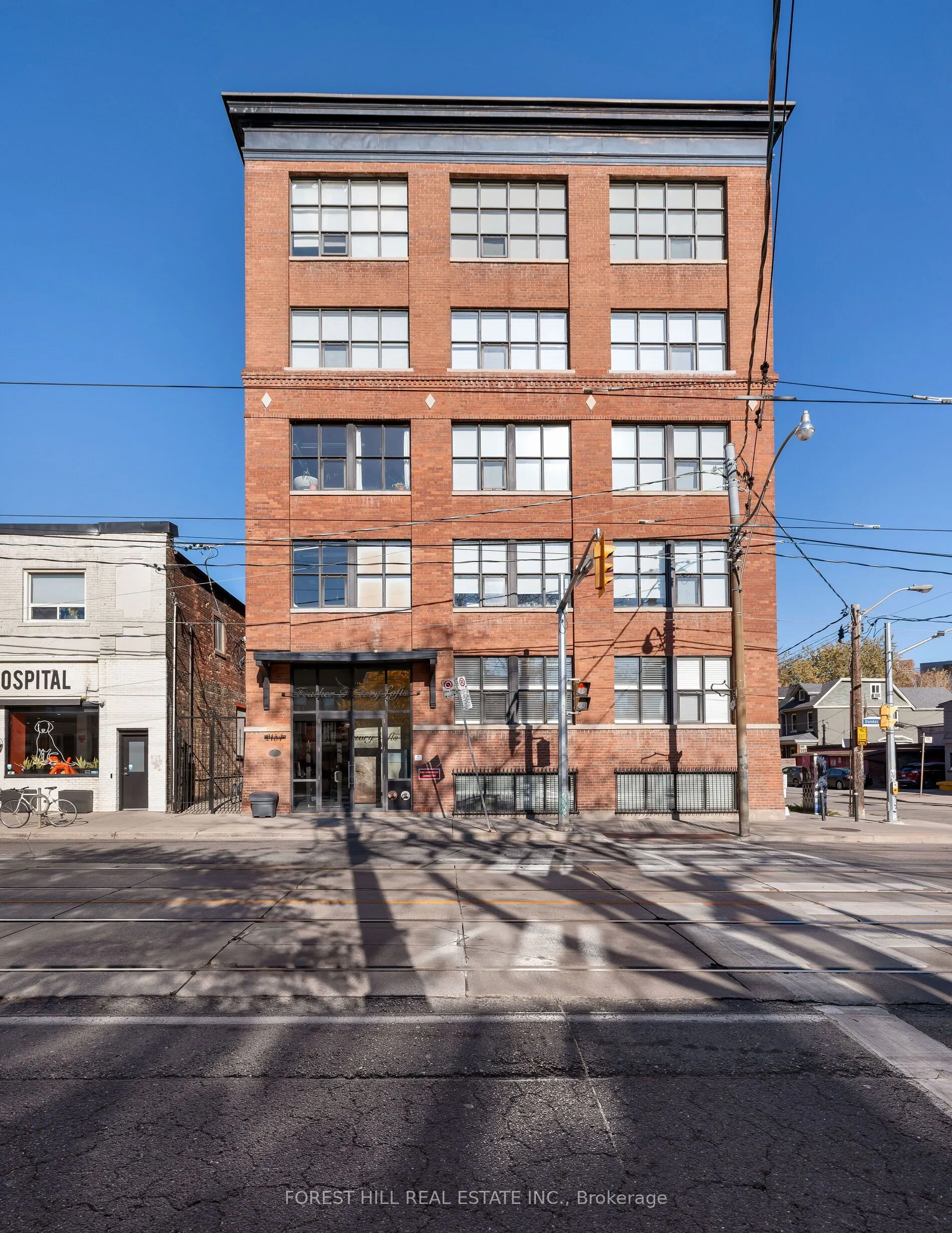 2154 Dundas Street W #105