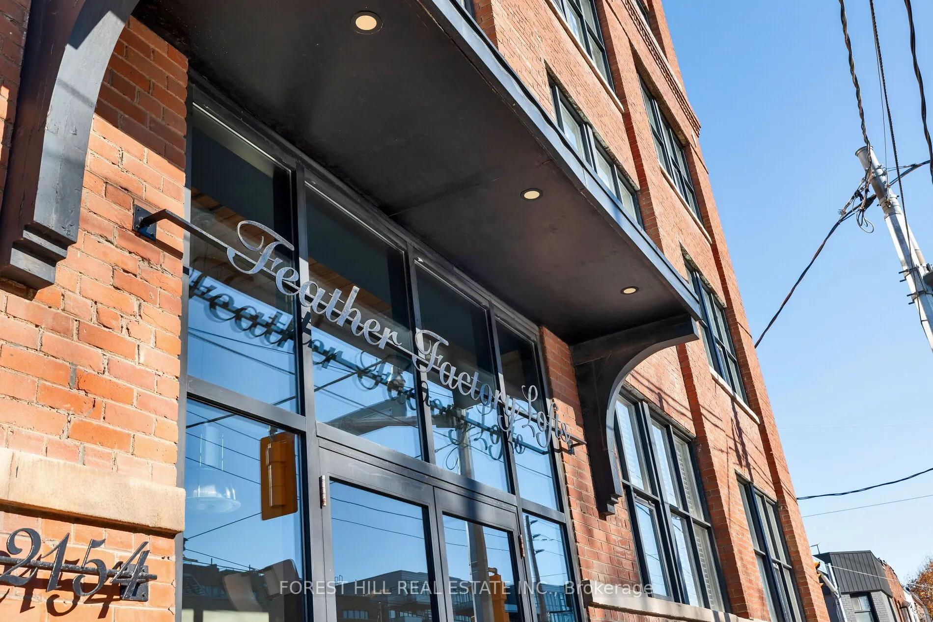 2154 Dundas Street W #105