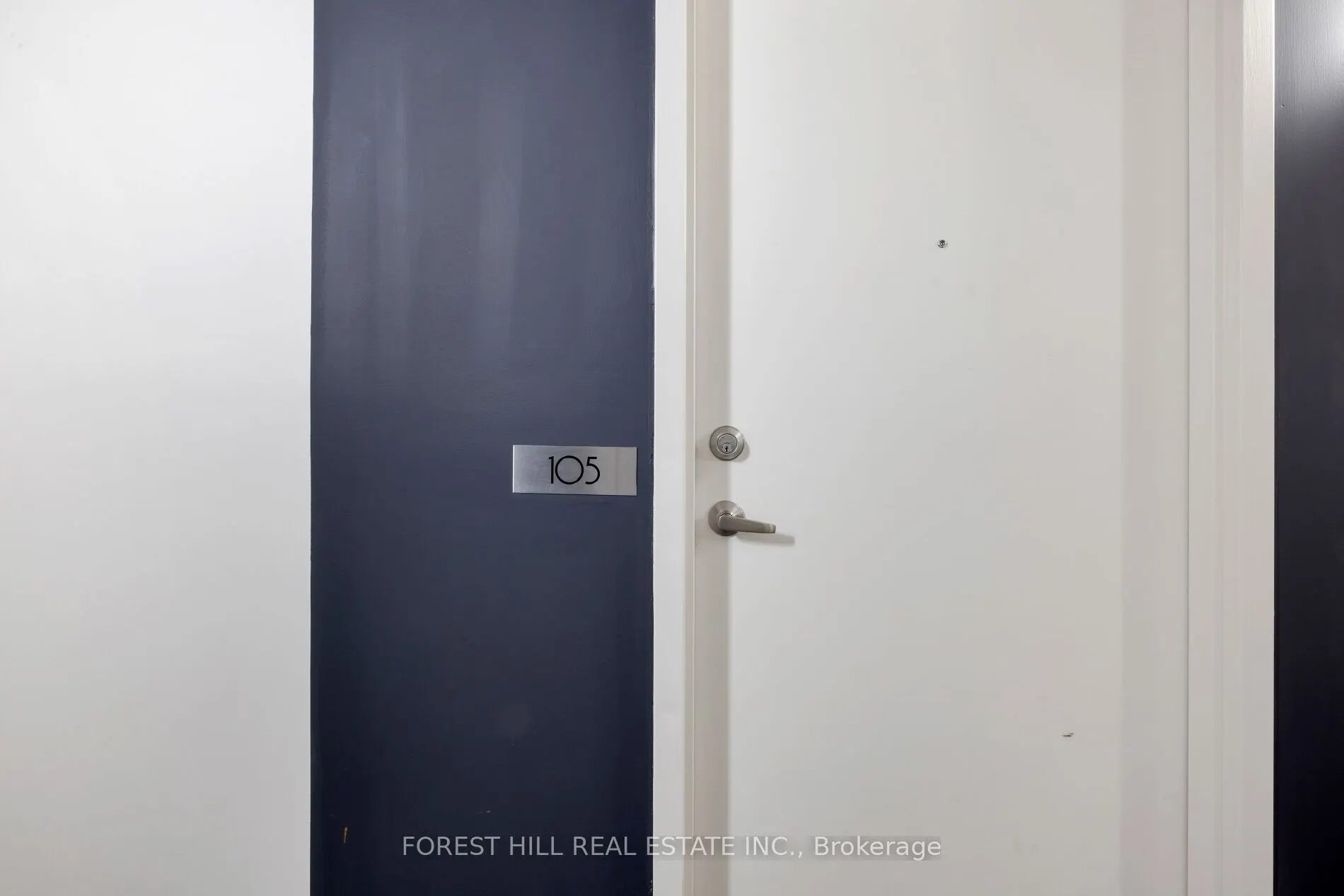 2154 Dundas Street W #105