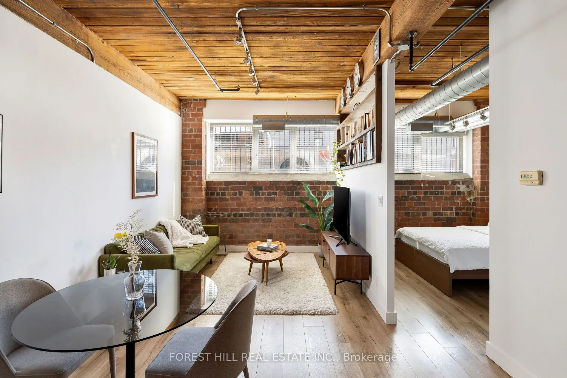 2154 Dundas Street W #105