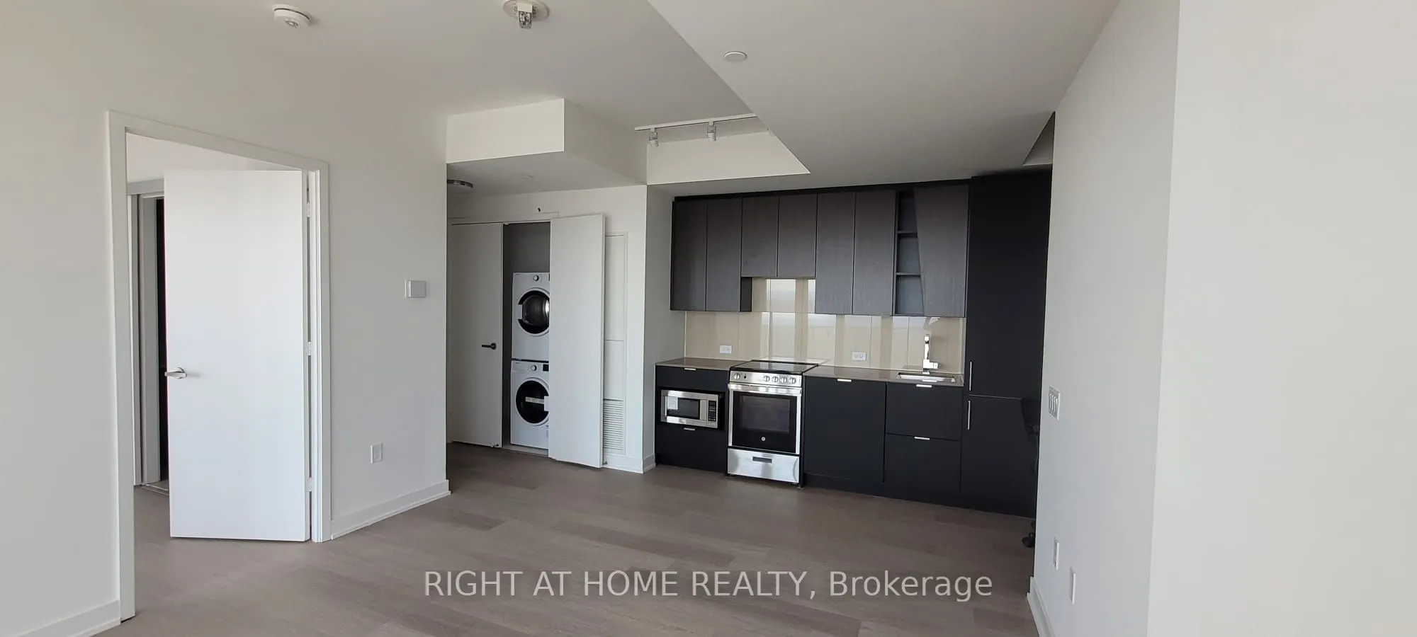 3883 Quartz Road, #3006