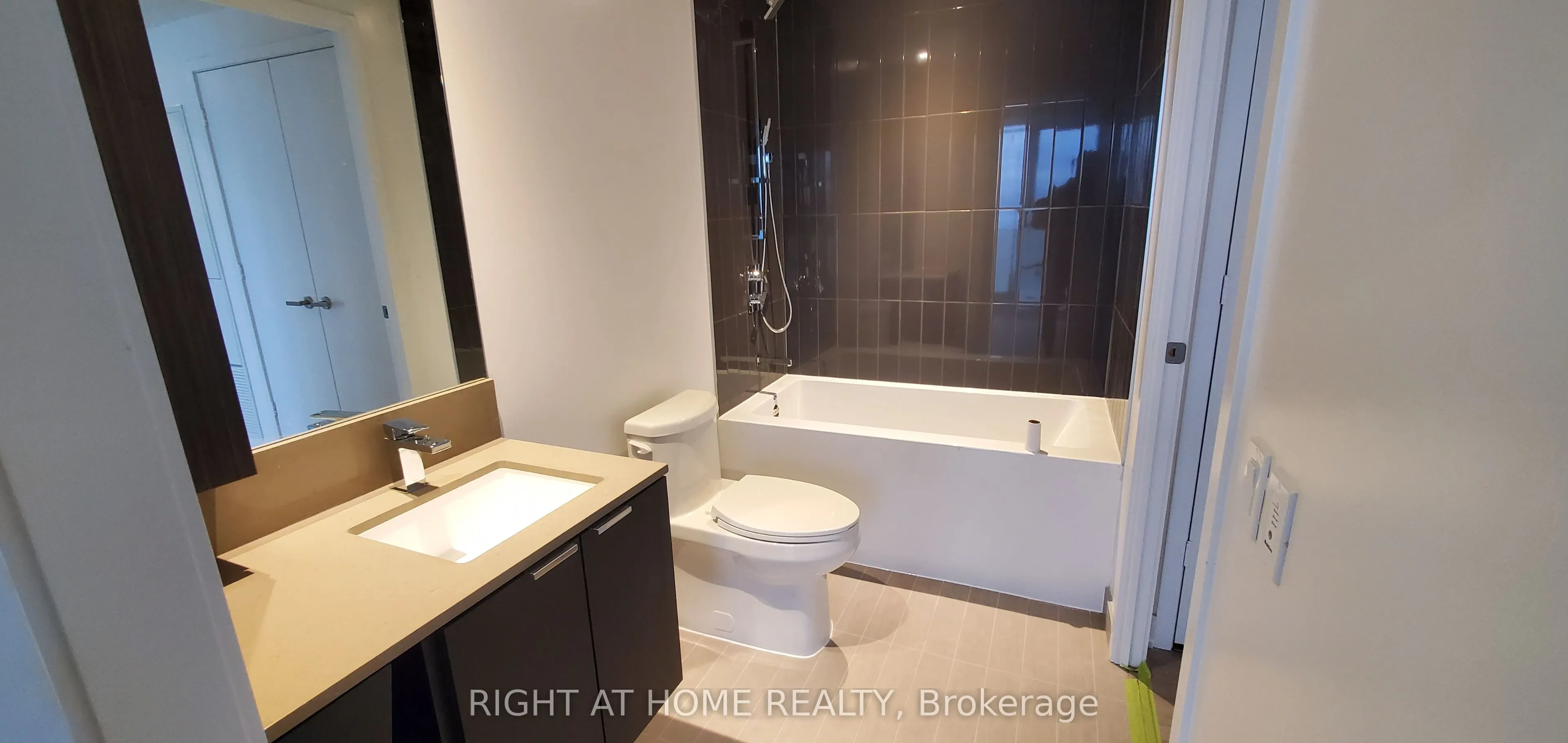 3883 Quartz Road, #3006