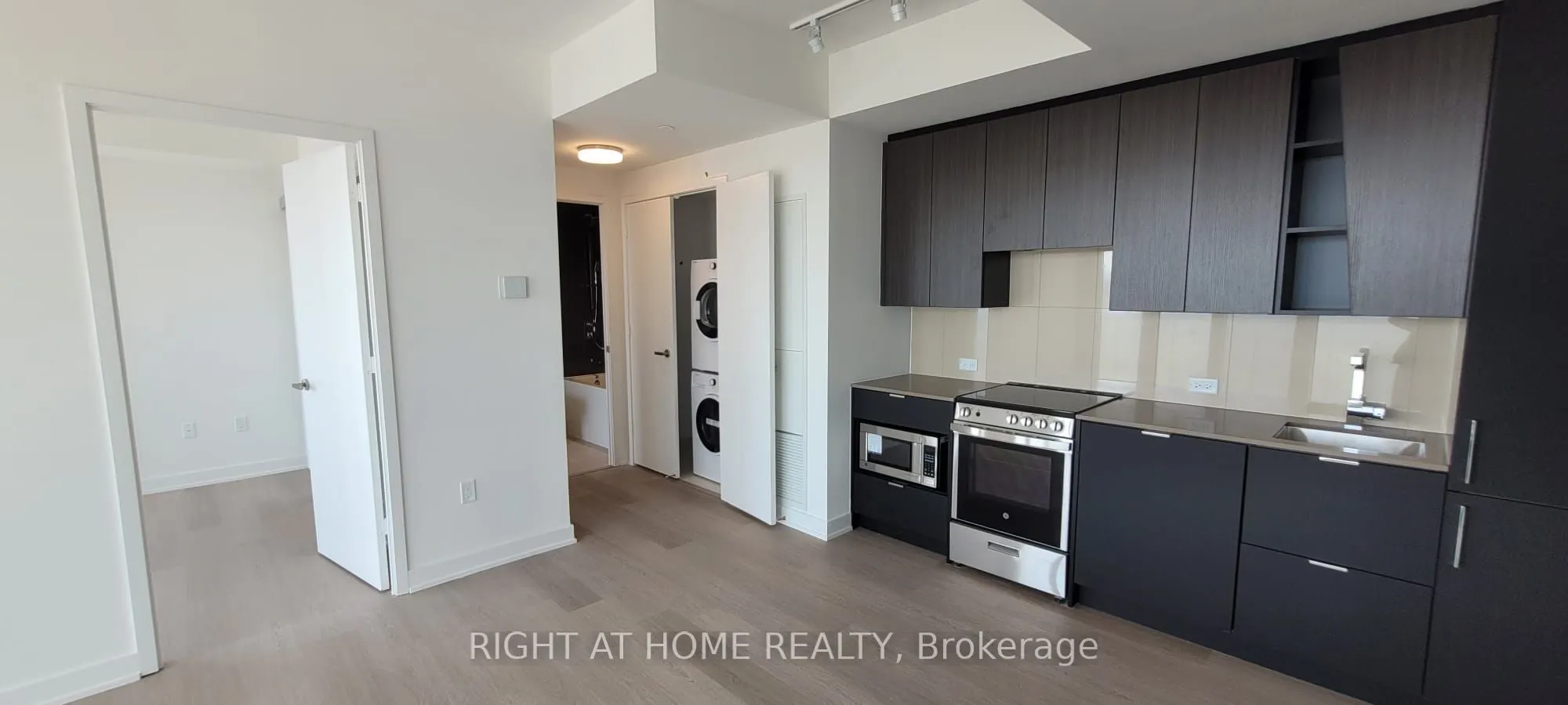 3883 Quartz Road, #3006