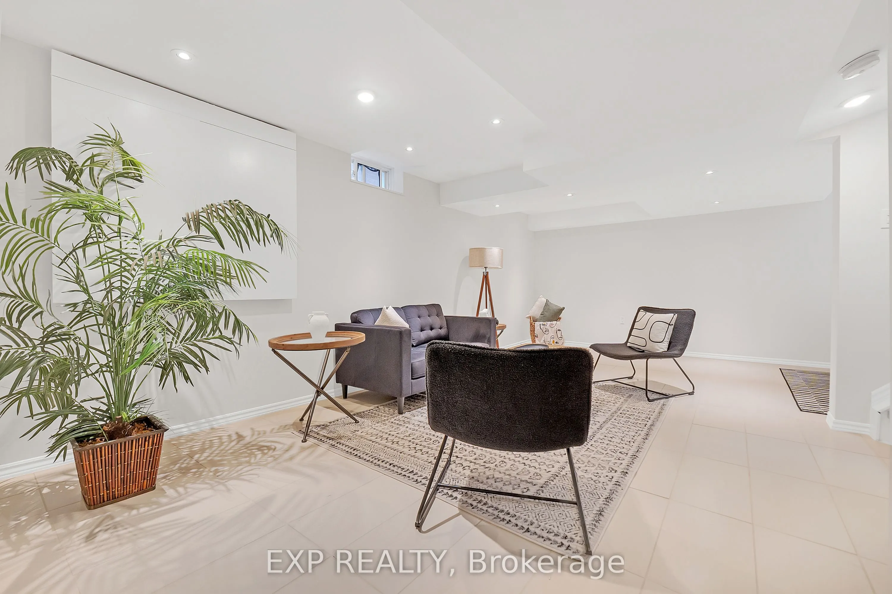 183 Featherstone Road