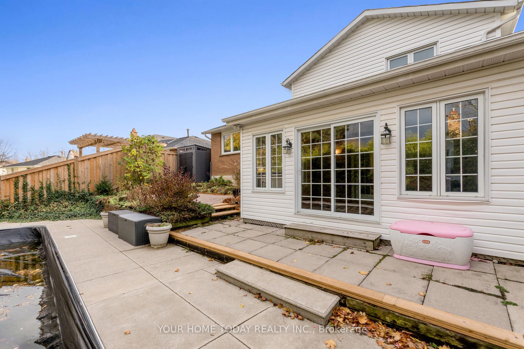 3 Regan Crescent