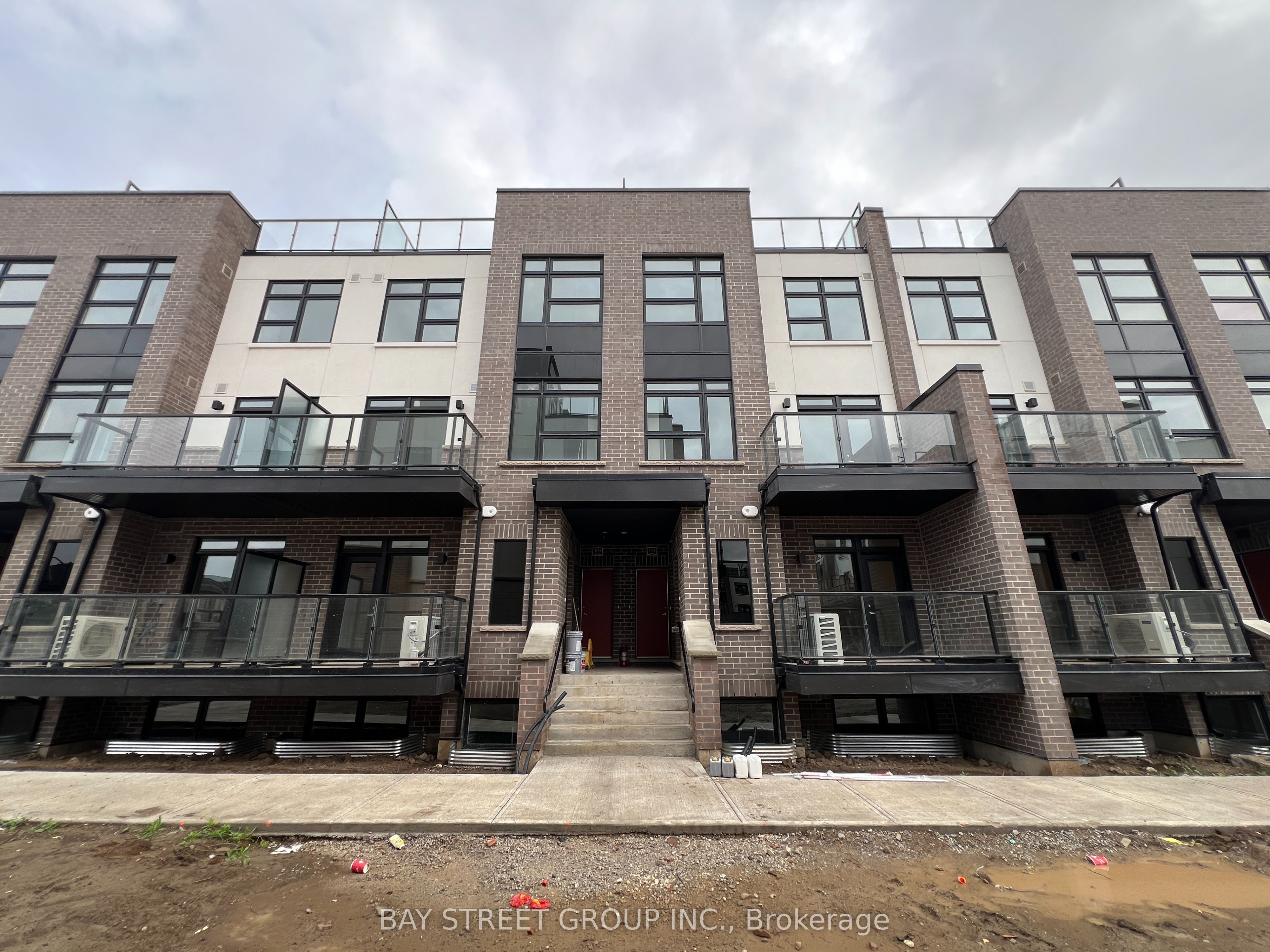 1573 Rose Way #111