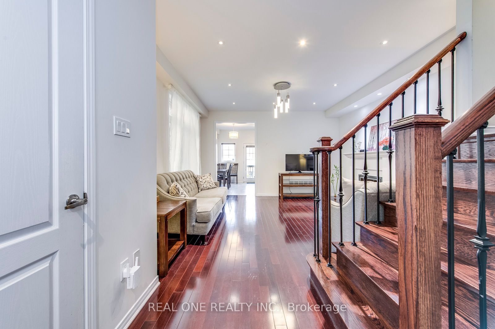 127 Preston Meadow Avenue