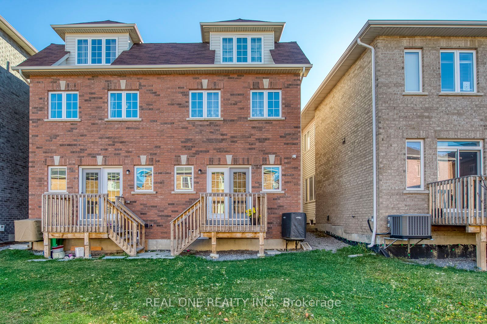 127 Preston Meadow Avenue