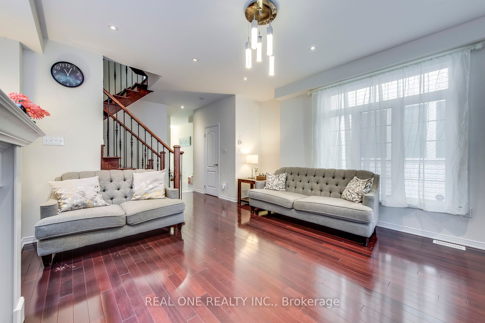 127 Preston Meadow Avenue