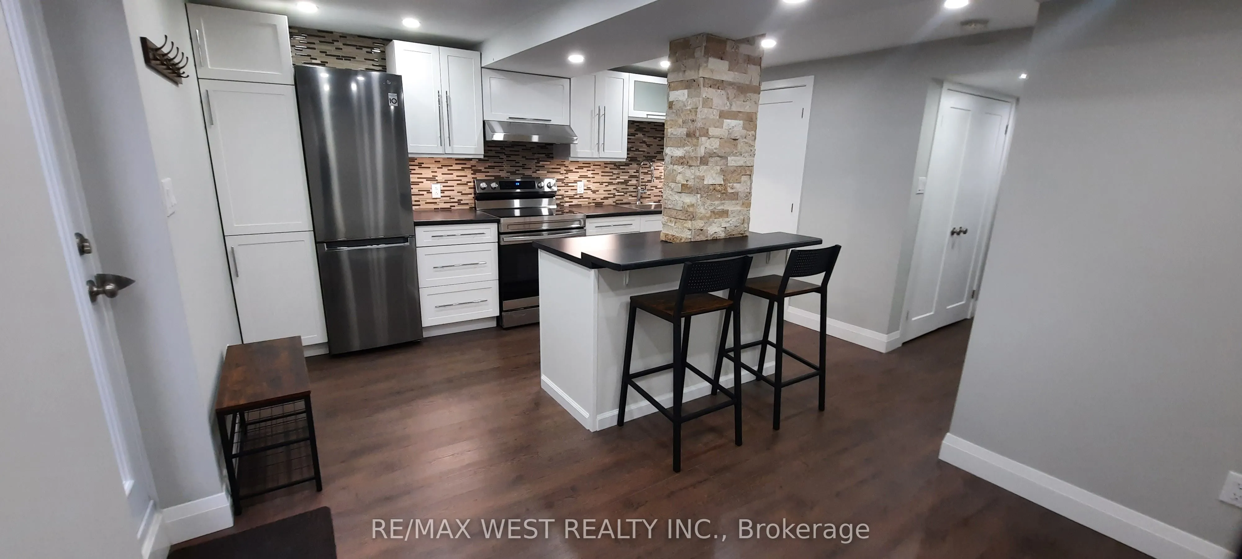19 Elmbrook Crescent #Lower