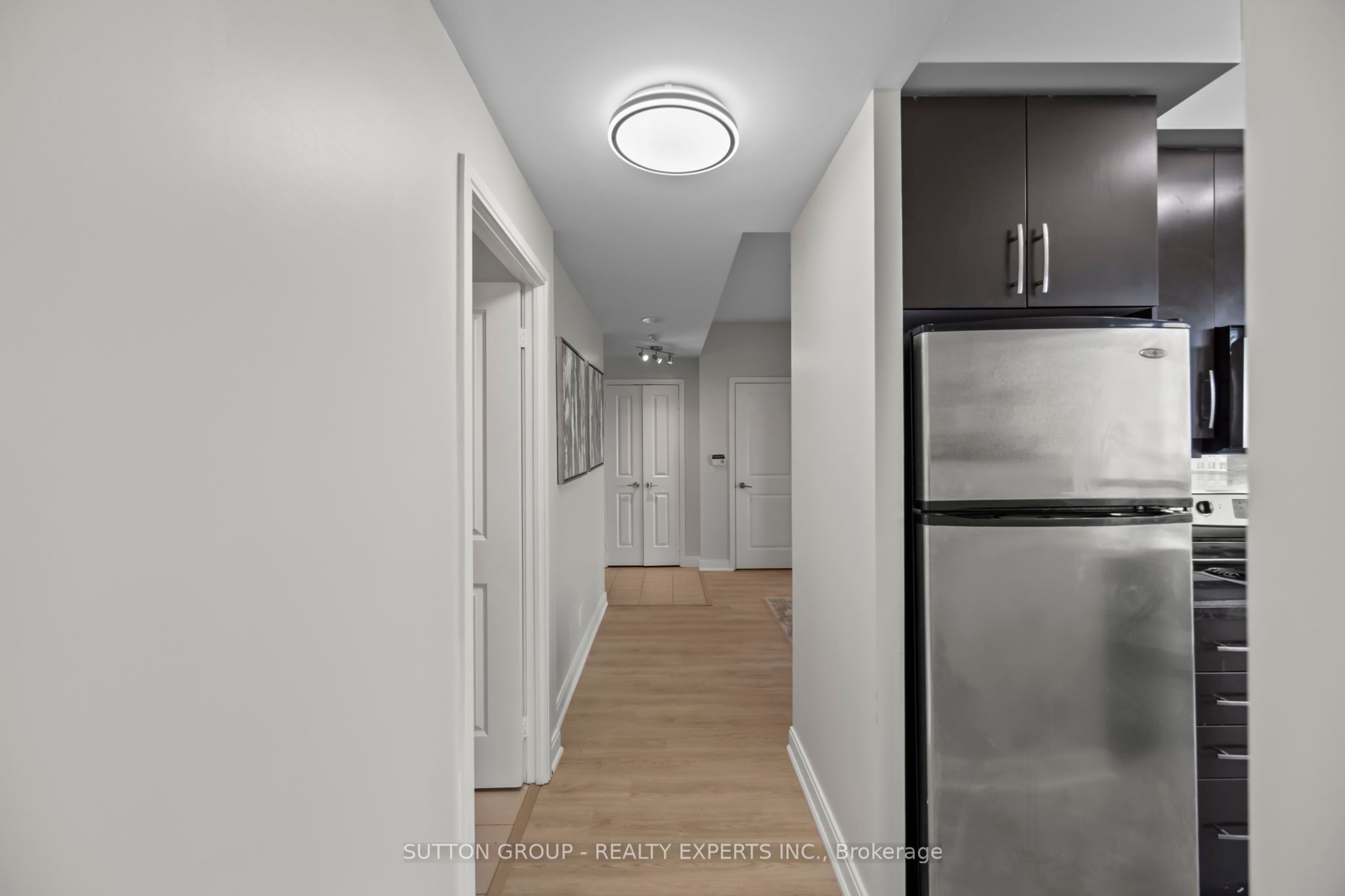 60 Absolute Avenue, #1901