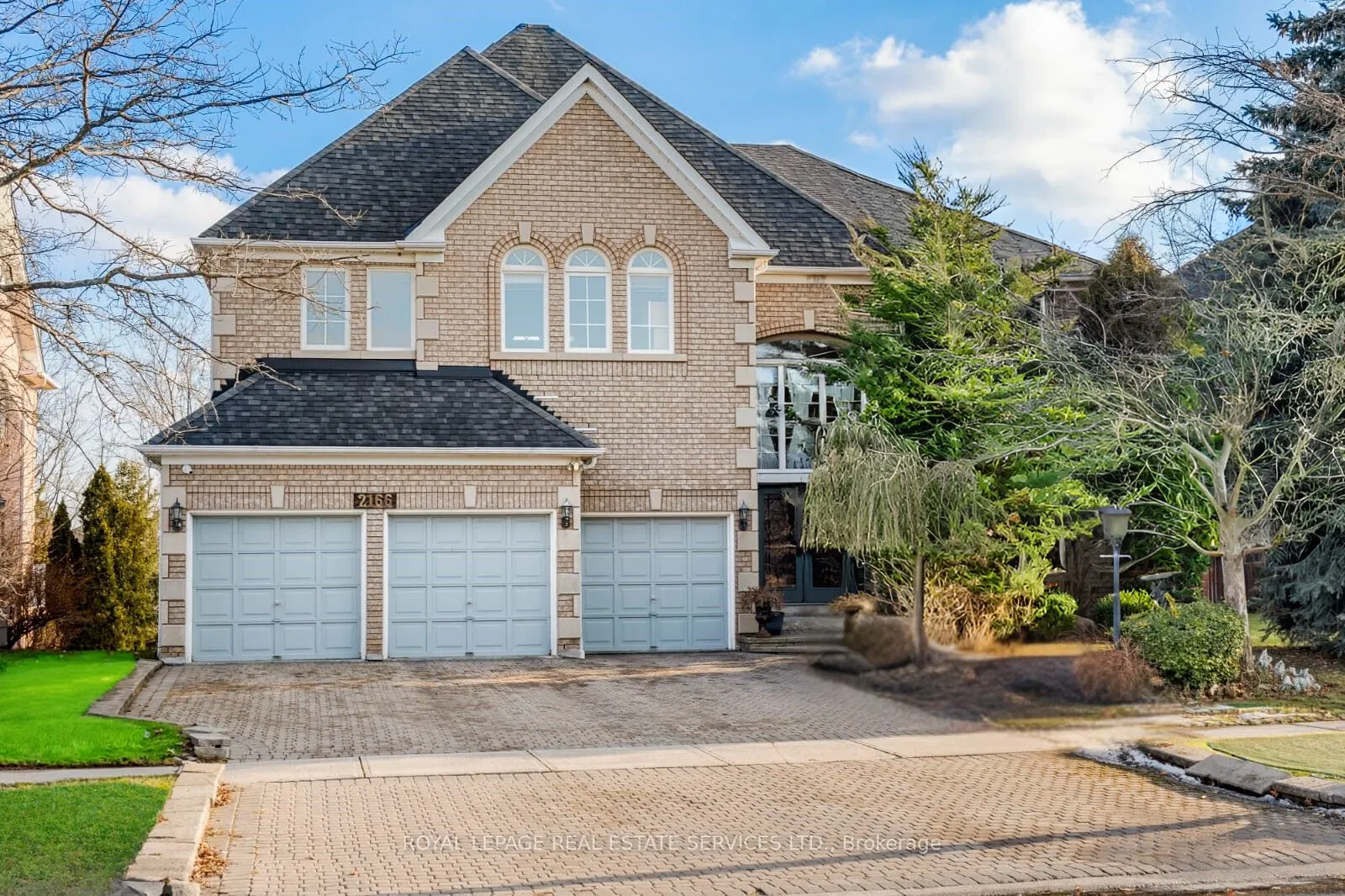 2166 Erin Centre Boulevard
