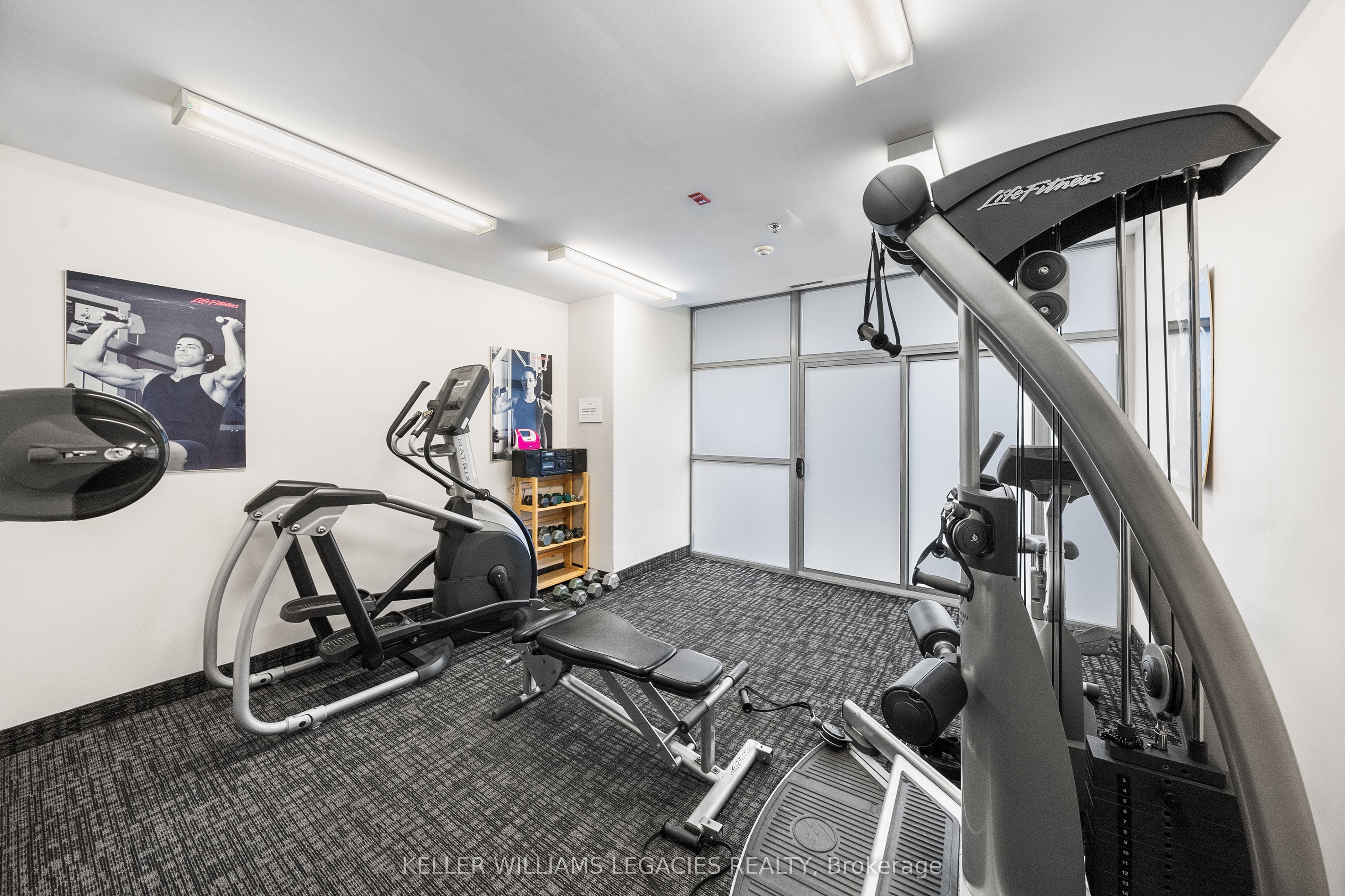 2464 Weston Road, #405