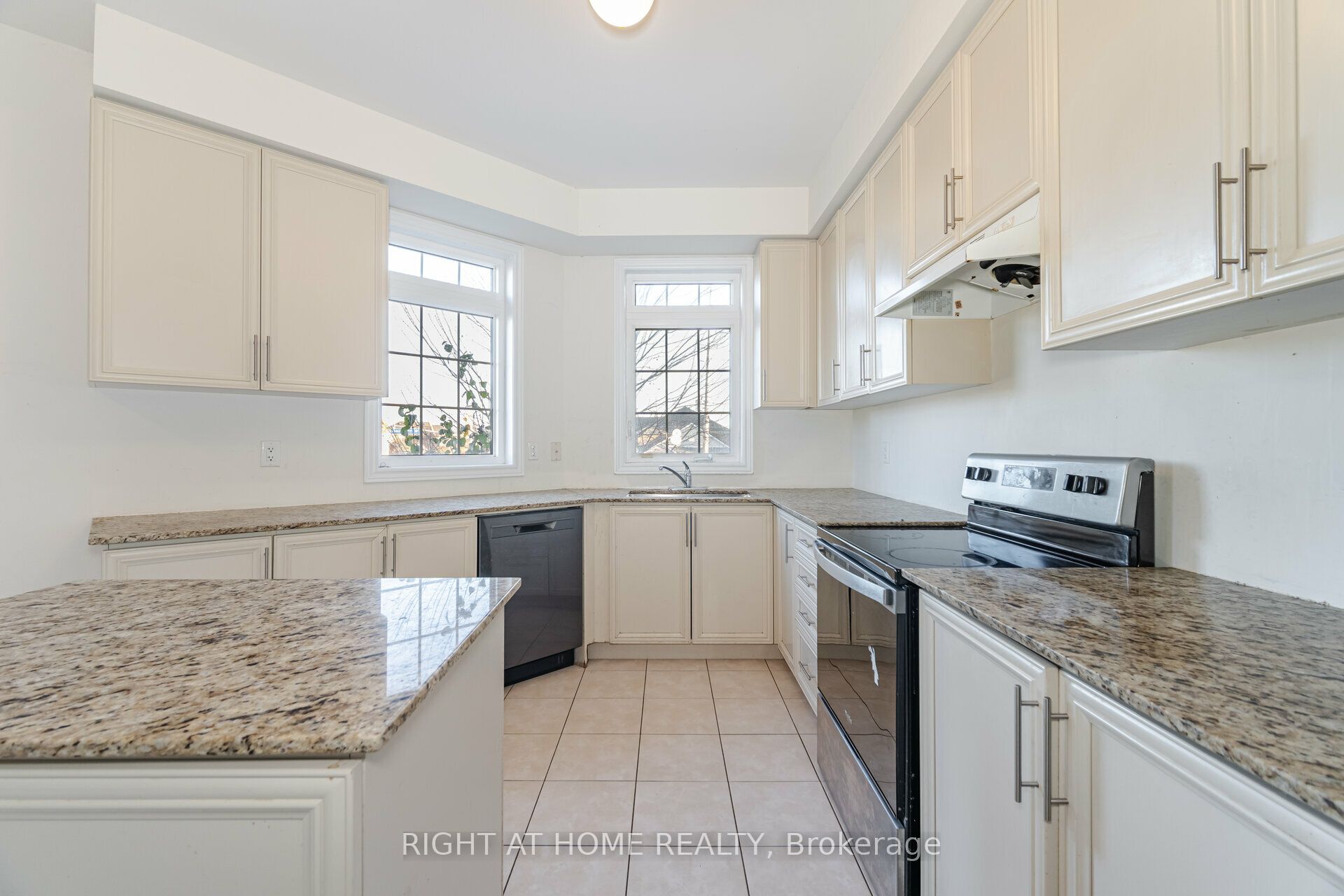 7160 Triumph Lane, #45