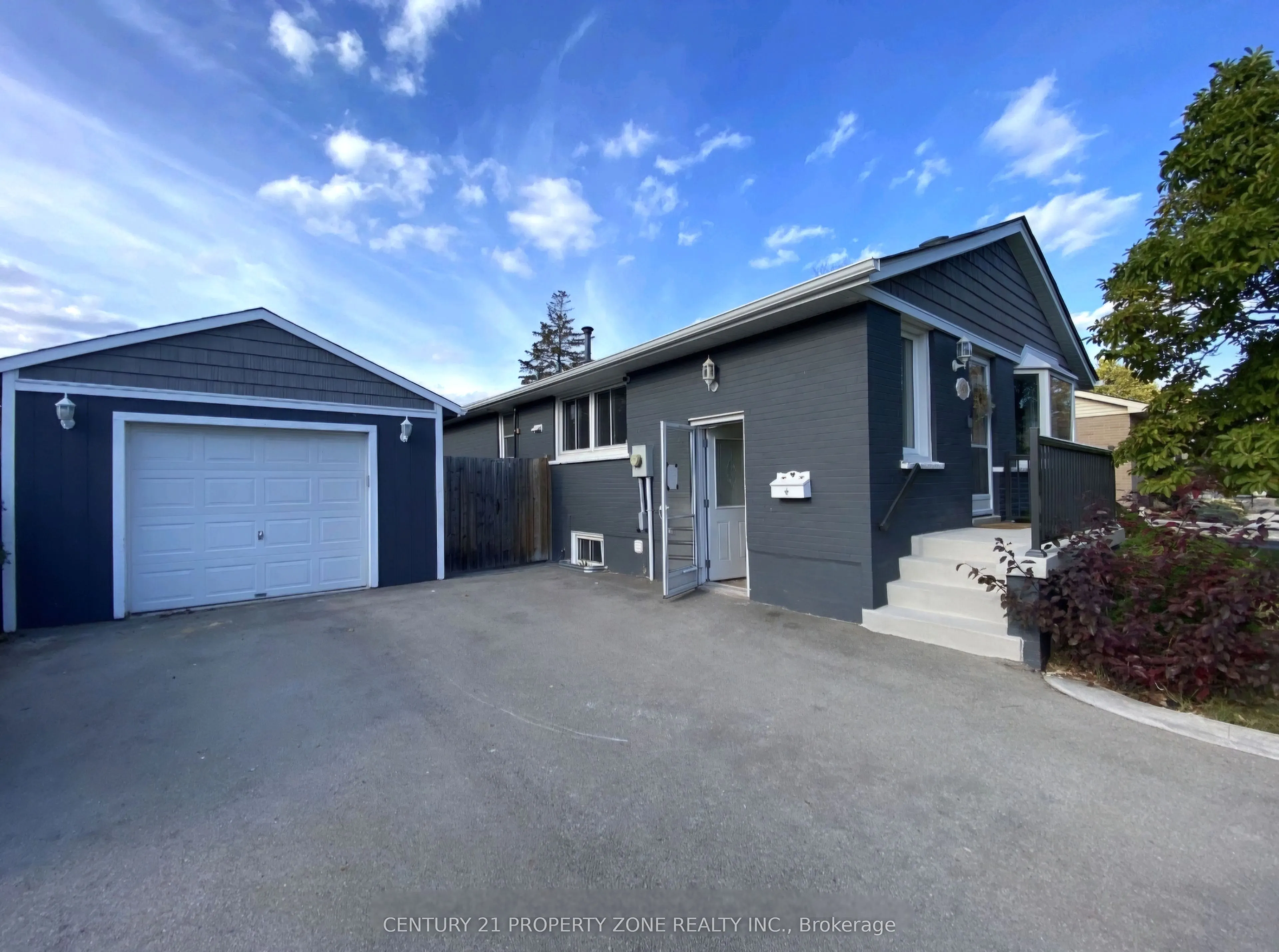 5439 Cornwall Crescent