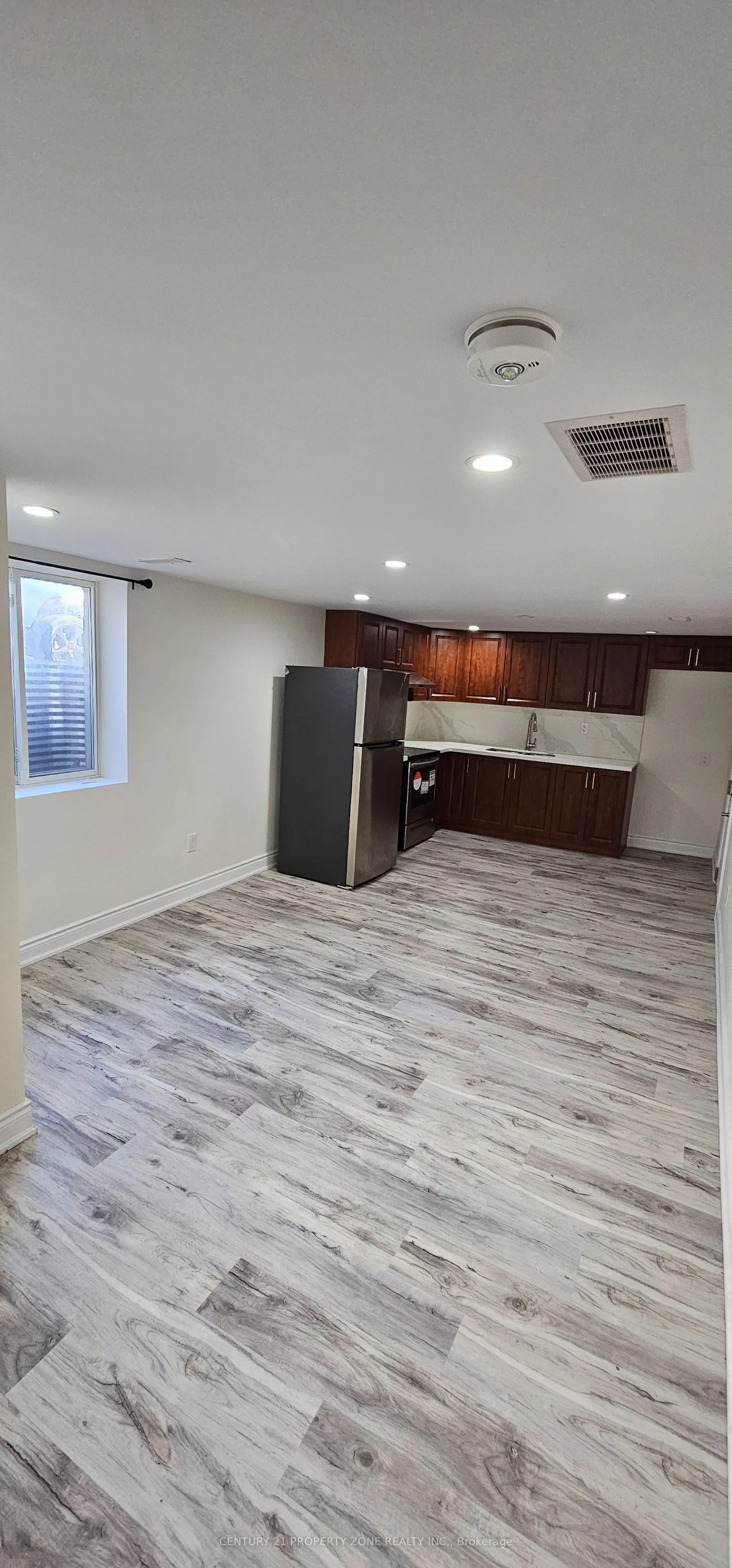 5439 Cornwall Crescent