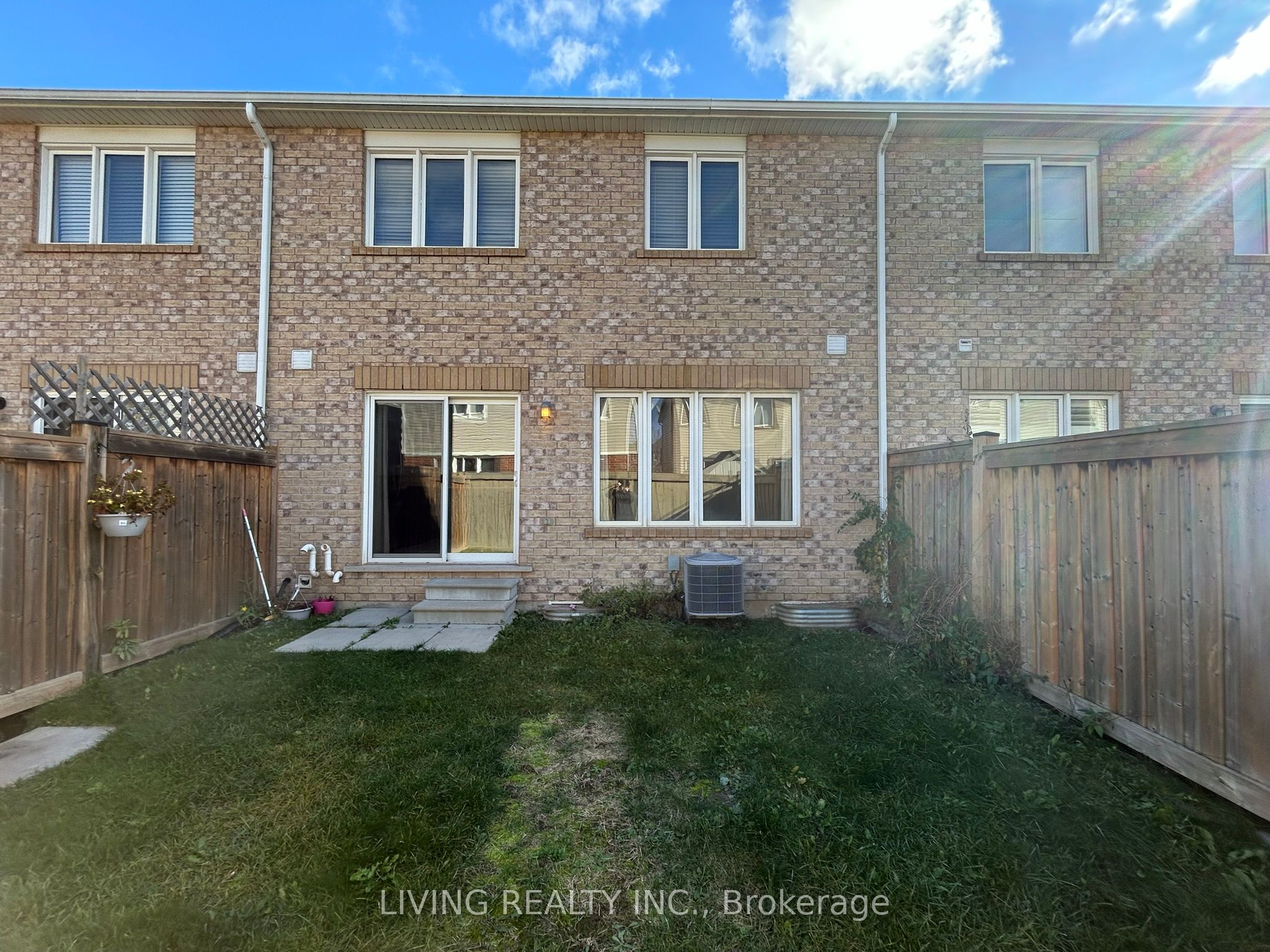 348 Chuchmach Close