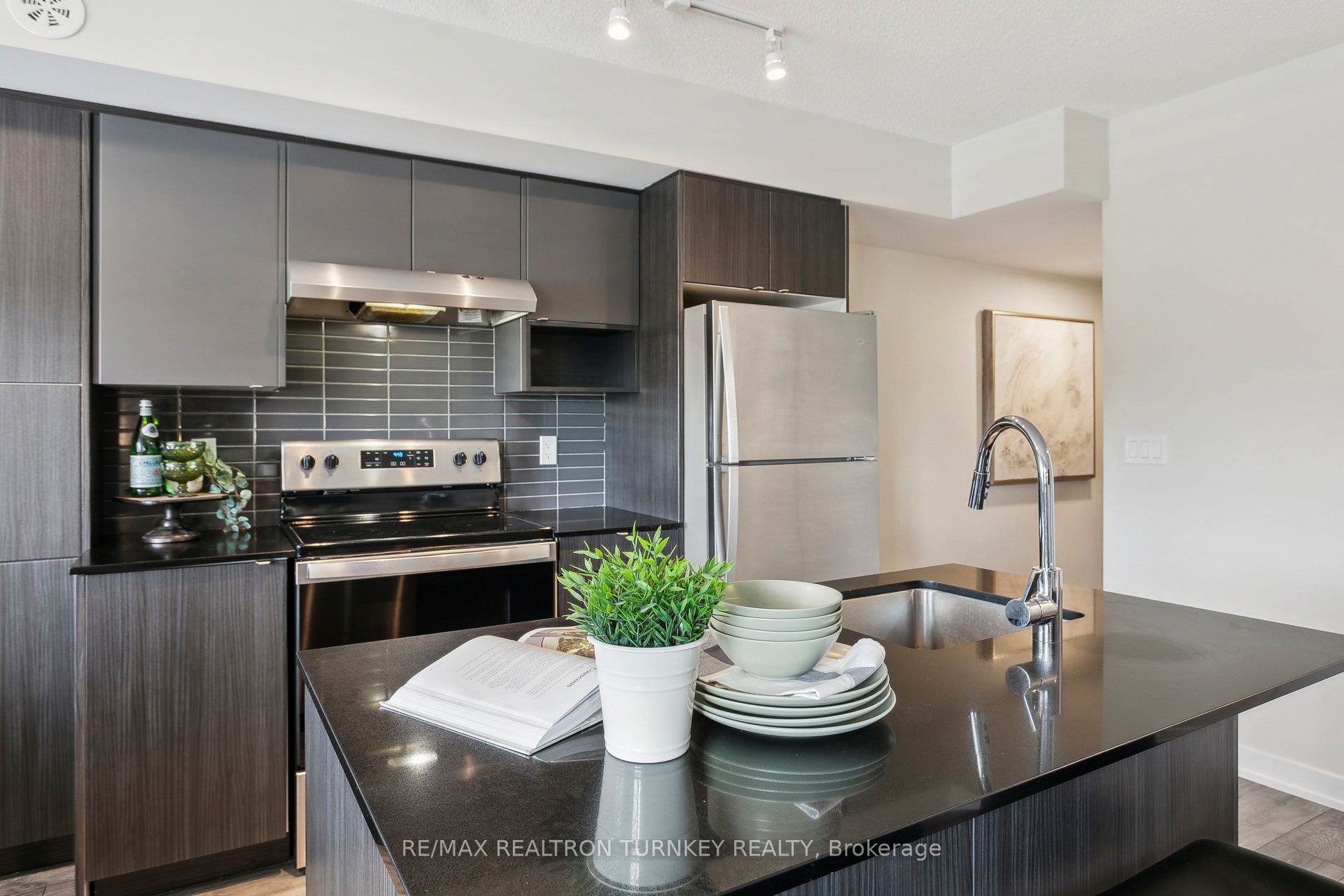 1135 Cooke Boulevard, #116