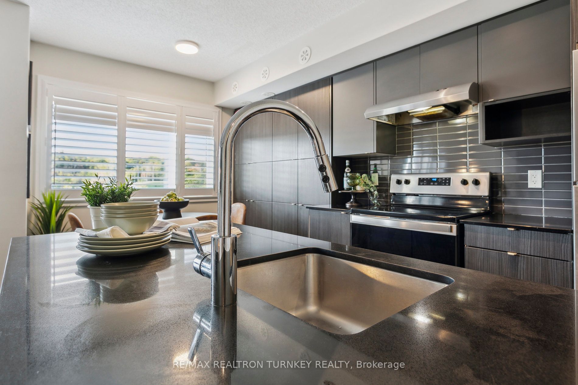 1135 Cooke Boulevard, #116