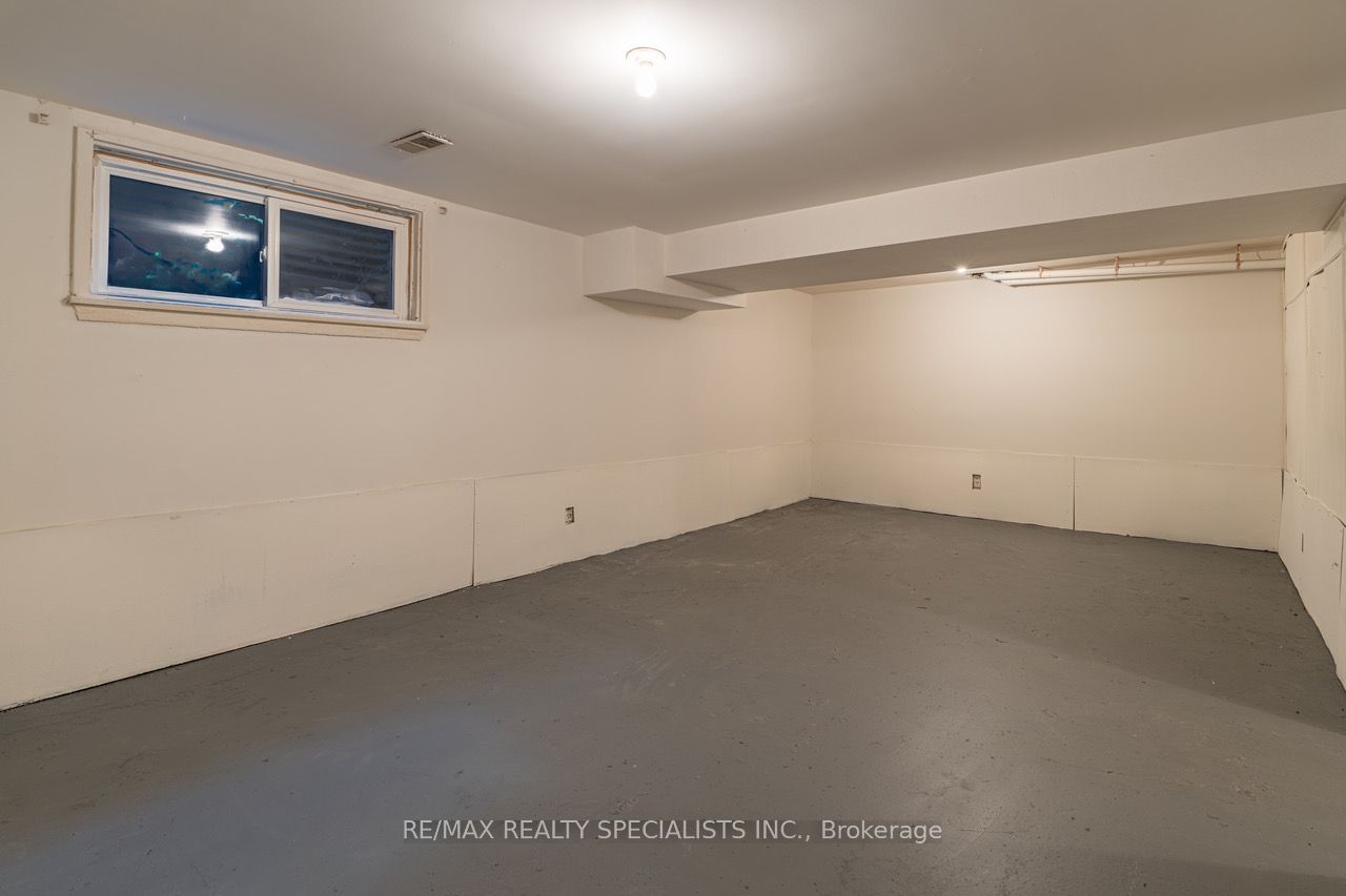 3360 The Credit Woodlands #10