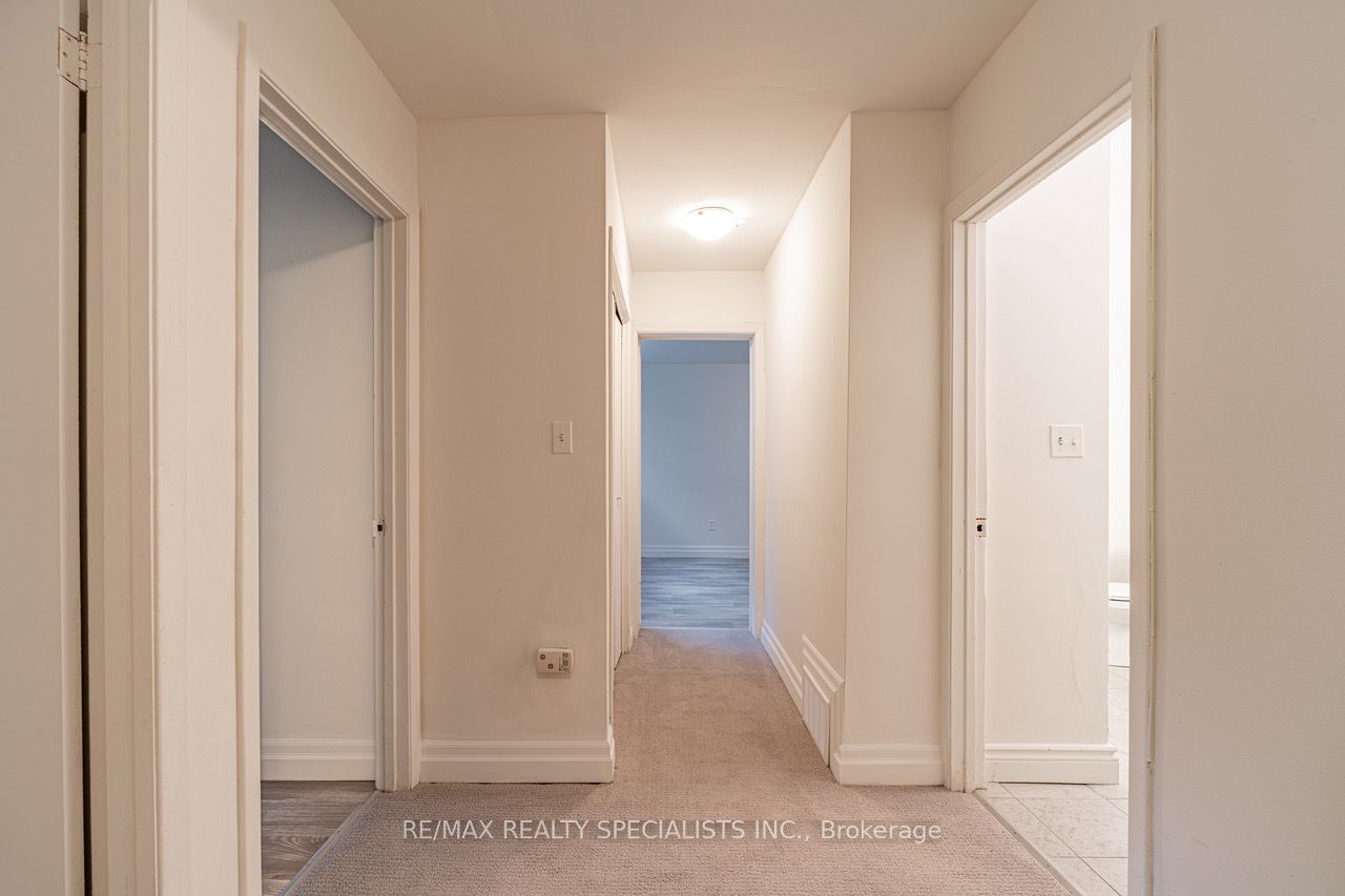 3360 The Credit Woodlands #10