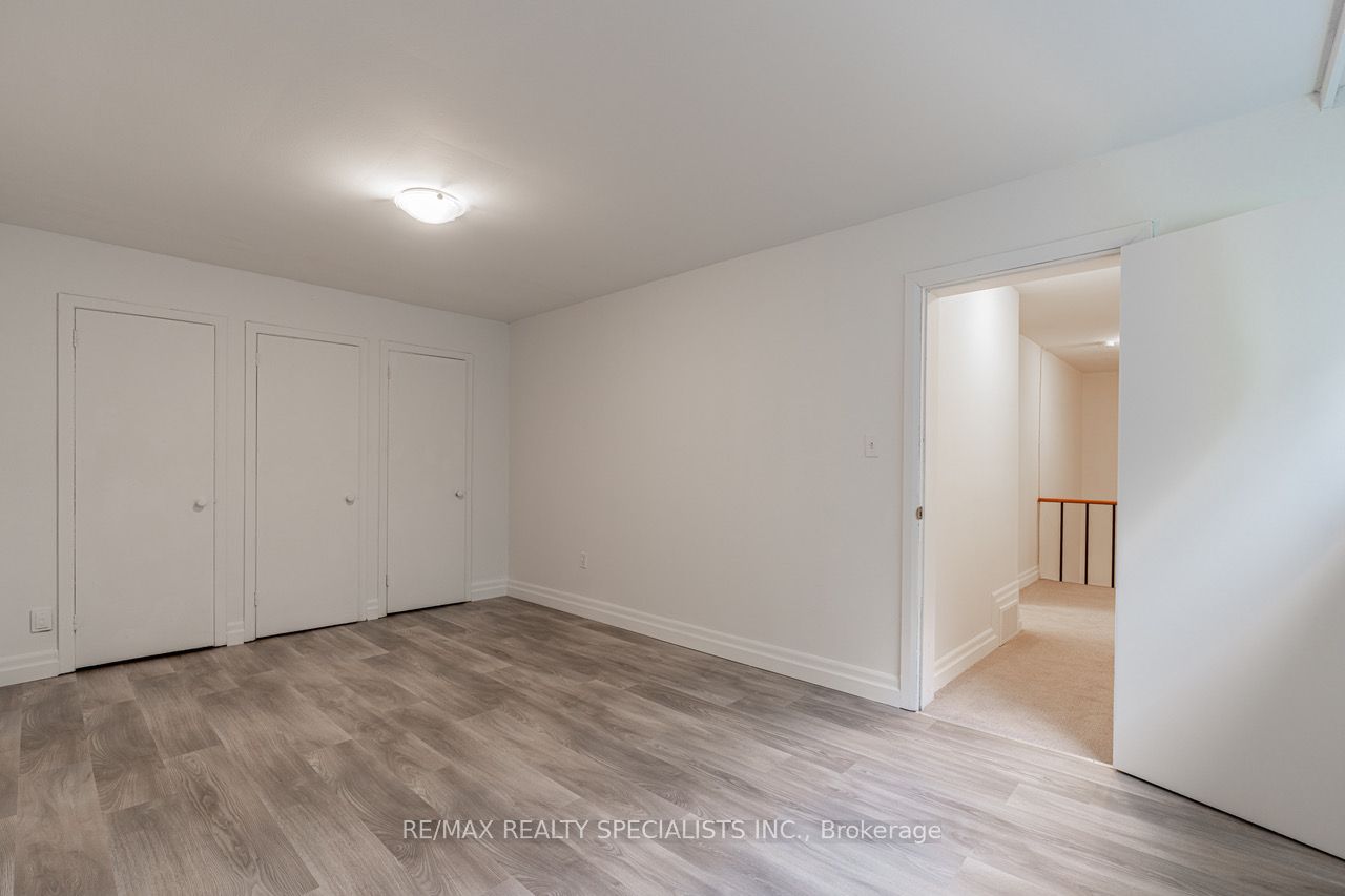 3360 The Credit Woodlands #10
