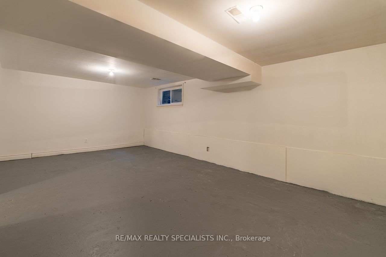 3360 The Credit Woodlands #10